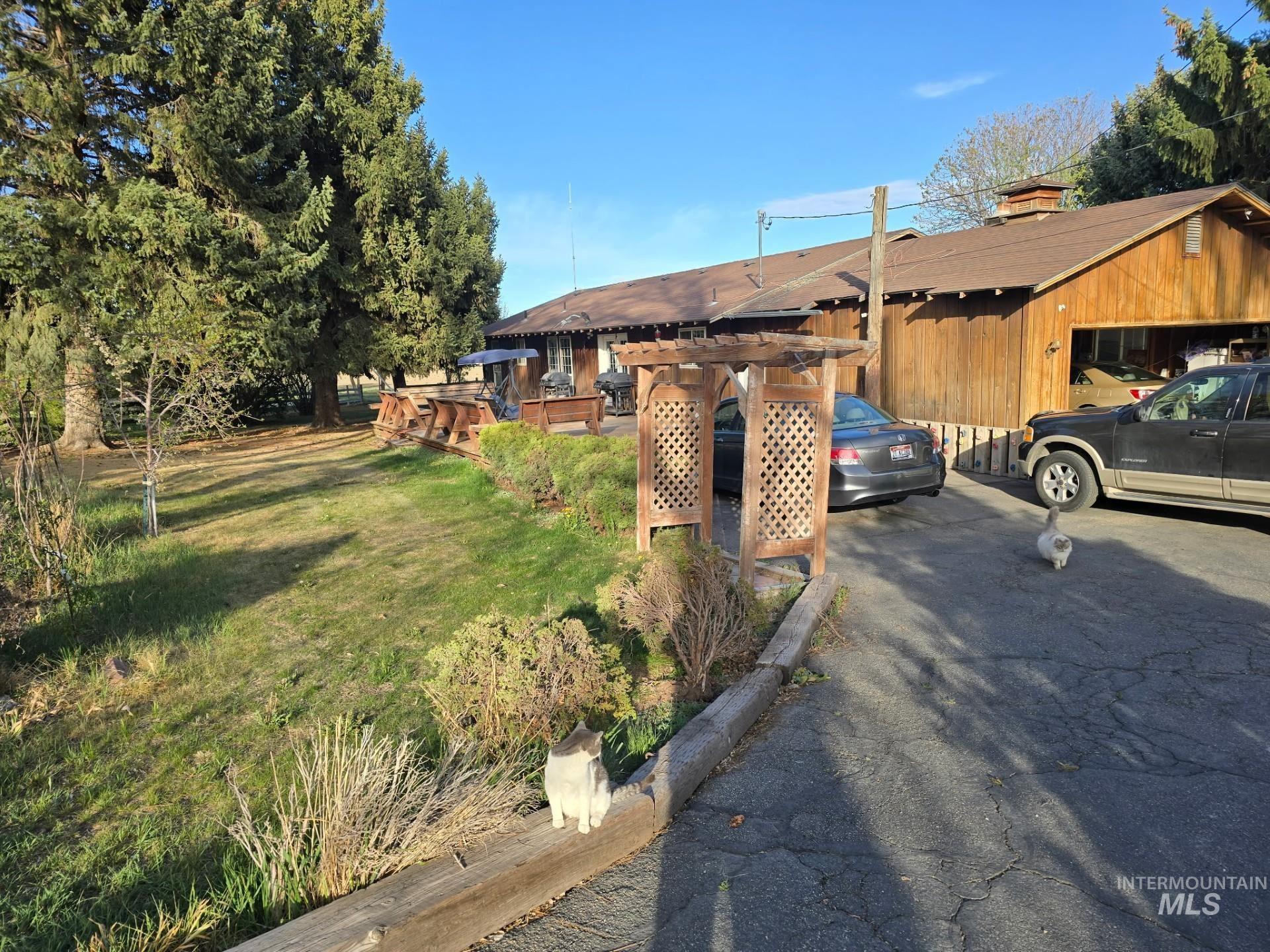 166 W 300 S, Jerome, Idaho 83338, 6 Bedrooms, 2.5 Bathrooms, Residential For Sale, Price $568,000, 98981789