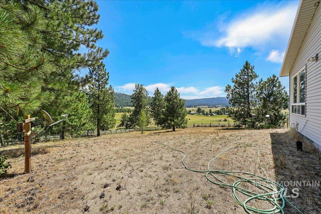 111 Ranch Cir, Cascade, Idaho 83611, 2 Bedrooms, 2 Bathrooms, Residential For Sale, Price $499,000,MLS 98981794
