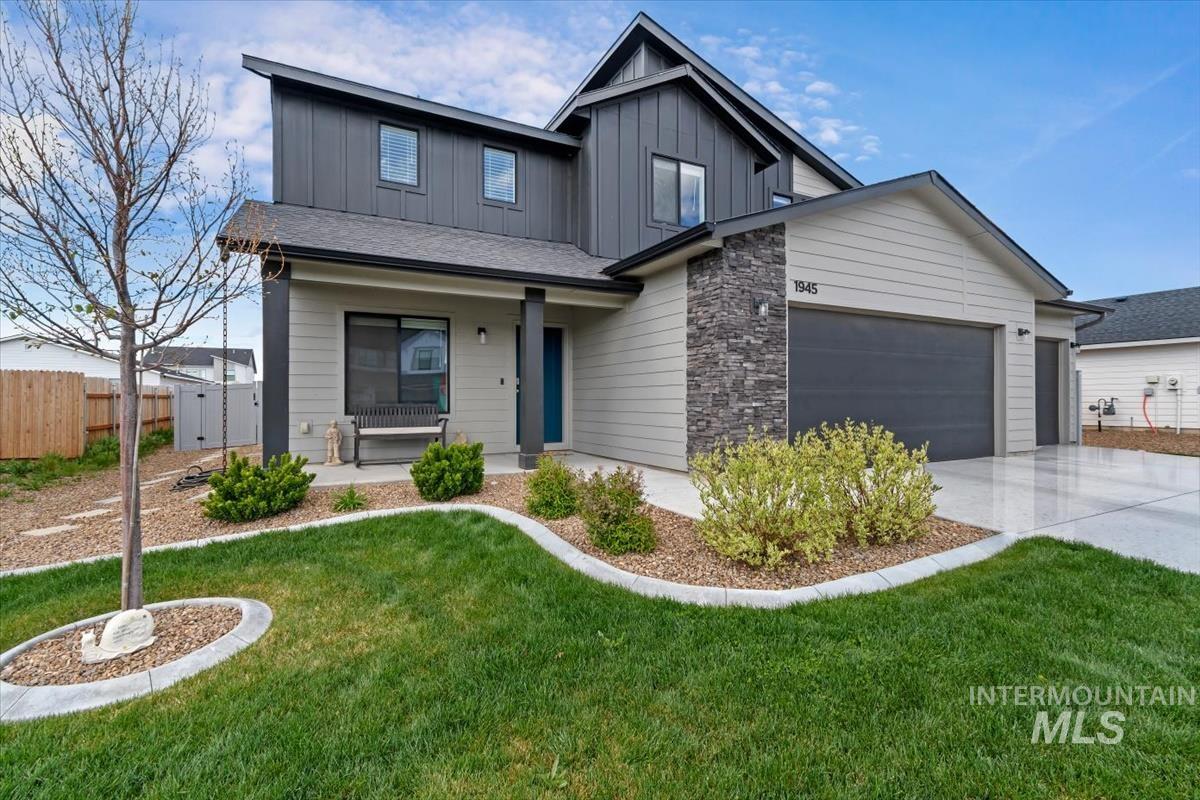 1945 SW Sharpshinned, Mountain Home, Idaho 83647, 4 Bedrooms, 3 Bathrooms, Residential For Sale, Price $429,900, 98981807
