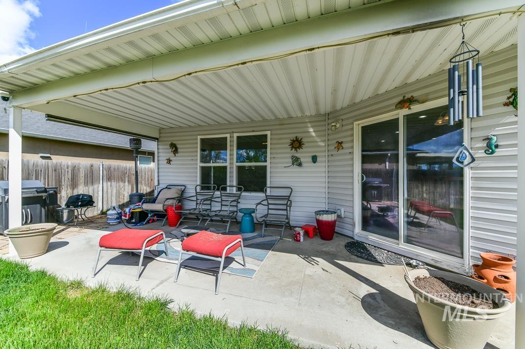 245 E Murtaugh Lake Drive, Middleton, Idaho 83644, 3 Bedrooms, 2.5 Bathrooms, Residential For Sale, Price $529,900, 98981811