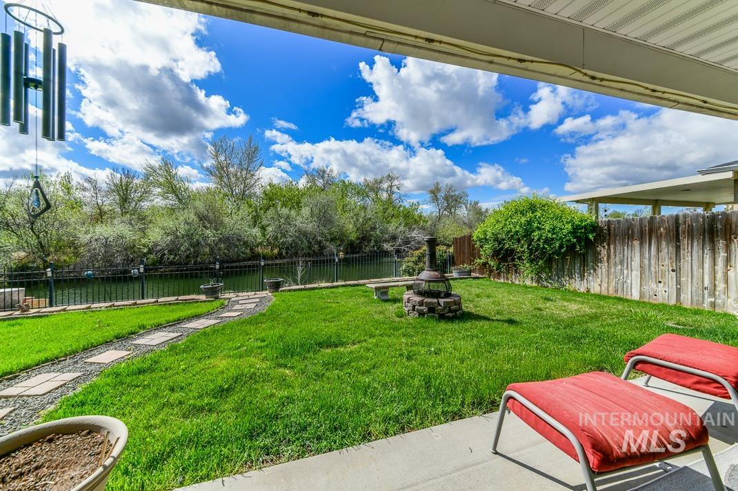 245 E Murtaugh Lake Drive, Middleton, Idaho 83644, 3 Bedrooms, 2.5 Bathrooms, Residential For Sale, Price $529,900, 98981811
