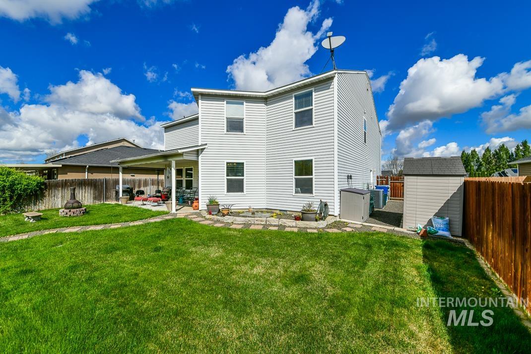 245 E Murtaugh Lake Drive, Middleton, Idaho 83644, 3 Bedrooms, 2.5 Bathrooms, Residential For Sale, Price $529,900, 98981811