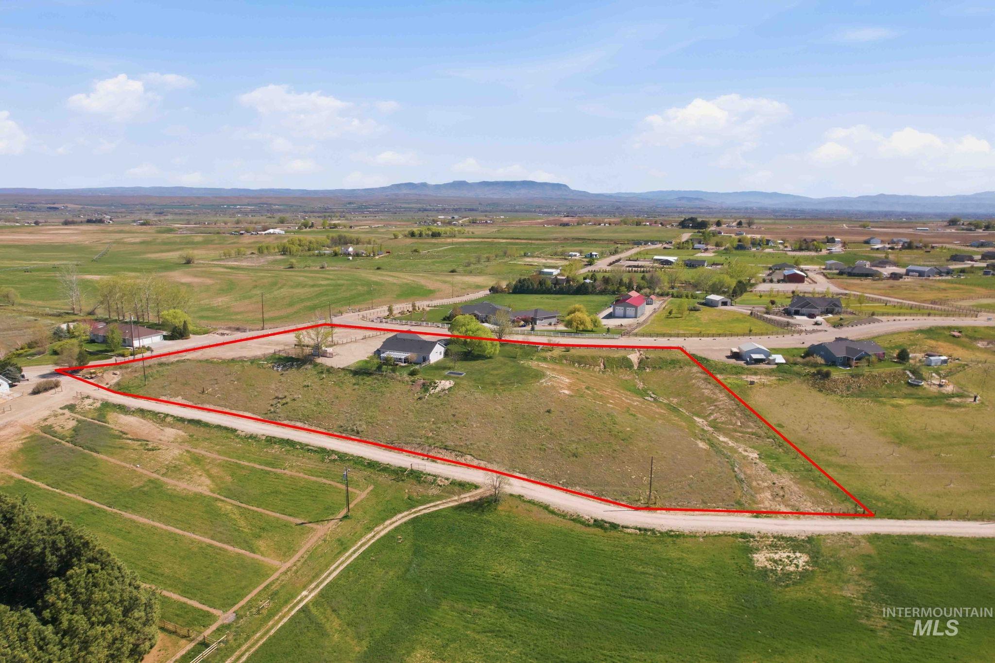 3941 Vista Ridge Lane, New Plymouth, Idaho 83655, 4 Bedrooms, 2 Bathrooms, Residential For Sale, Price $760,000,MLS 98981826
