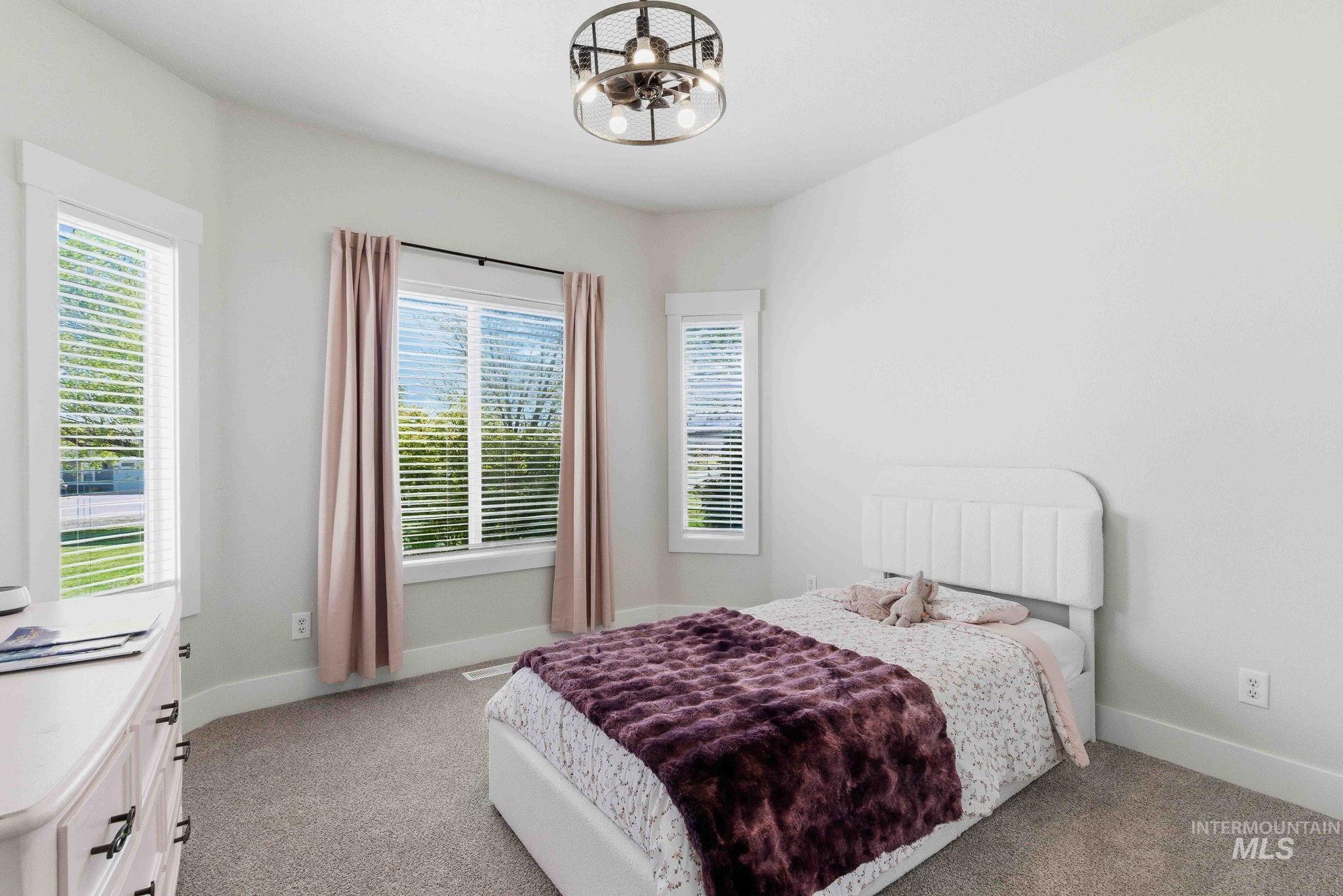 3941 Vista Ridge Lane, New Plymouth, Idaho 83655, 4 Bedrooms, 2 Bathrooms, Residential For Sale, Price $760,000,MLS 98981826