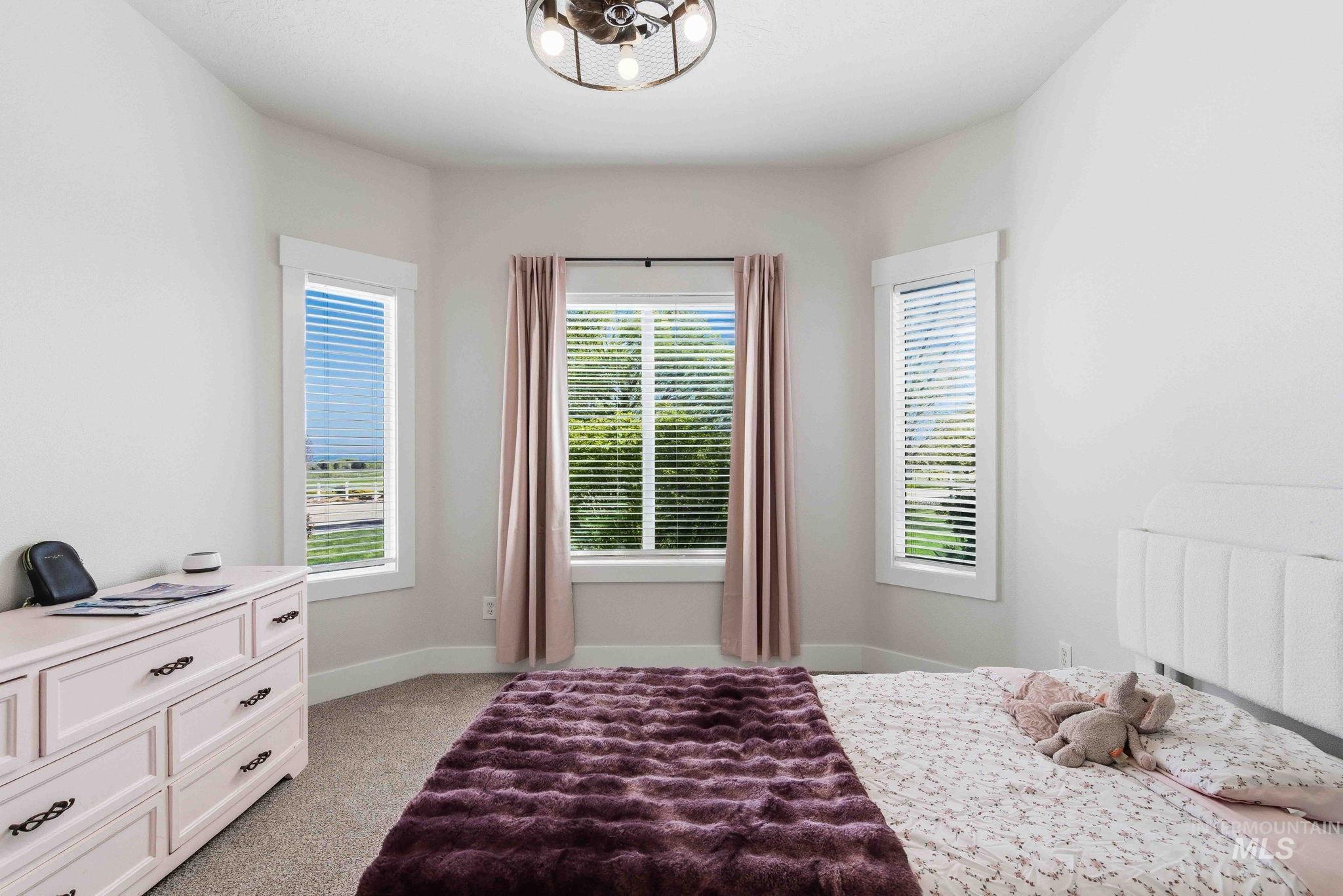 3941 Vista Ridge Lane, New Plymouth, Idaho 83655, 4 Bedrooms, 2 Bathrooms, Residential For Sale, Price $760,000,MLS 98981826