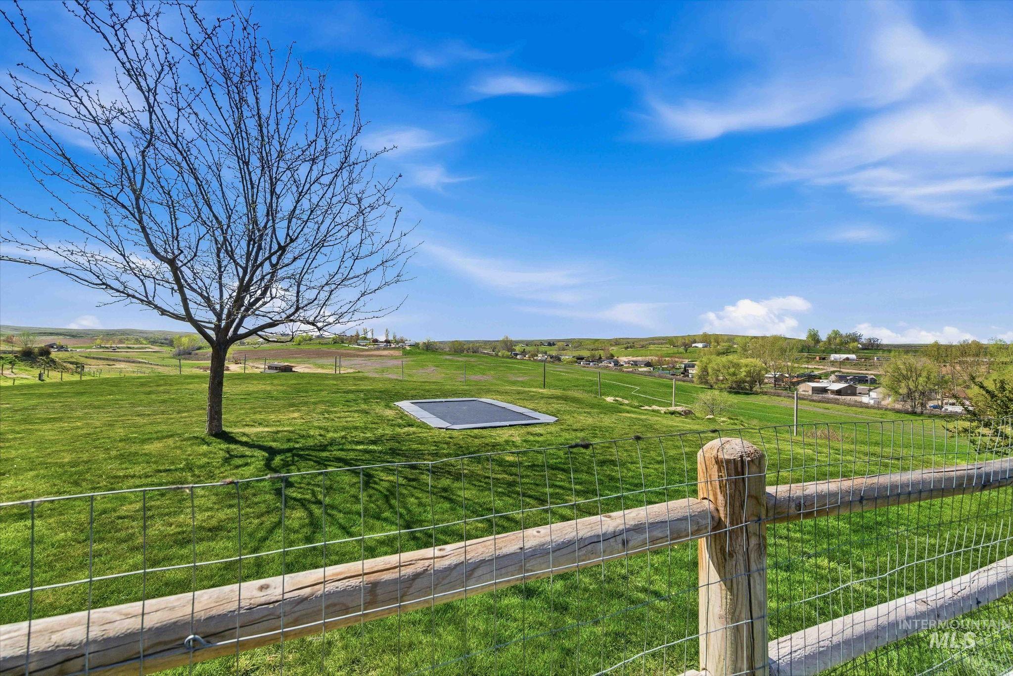 3941 Vista Ridge Lane, New Plymouth, Idaho 83655, 4 Bedrooms, 2 Bathrooms, Residential For Sale, Price $760,000,MLS 98981826