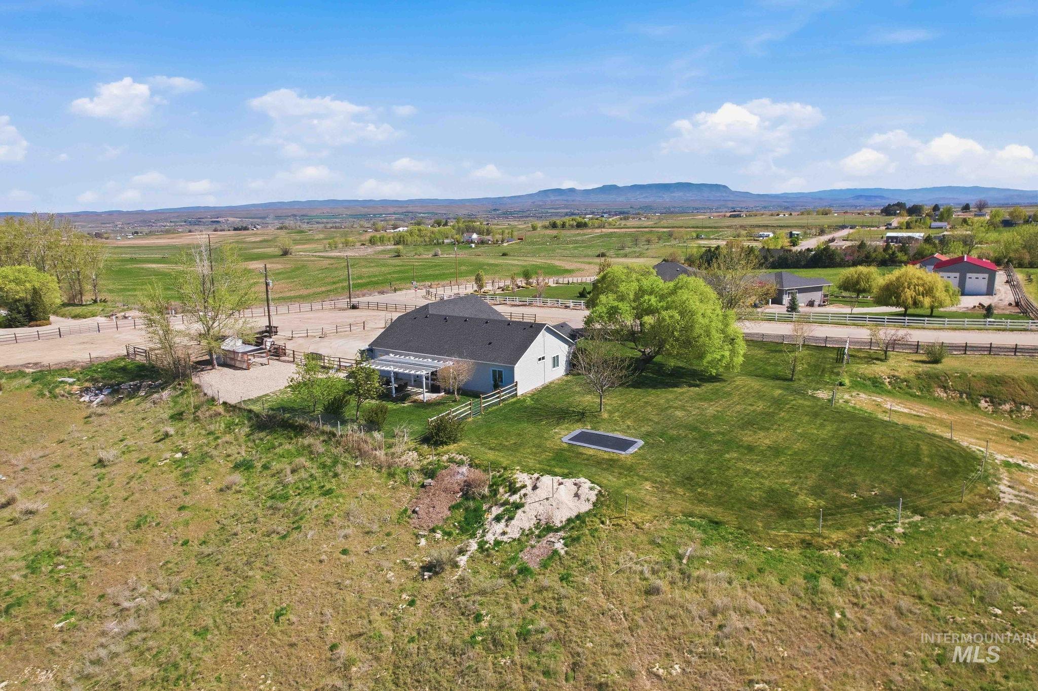 3941 Vista Ridge Lane, New Plymouth, Idaho 83655, 4 Bedrooms, 2 Bathrooms, Residential For Sale, Price $760,000,MLS 98981826