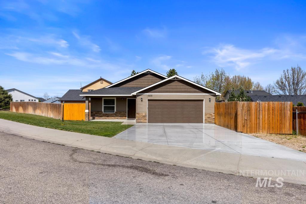 608 Brampton Drive, Caldwell, Idaho 83605, 3 Bedrooms, 2 Bathrooms, Residential For Sale, Price $389,999, 98981834