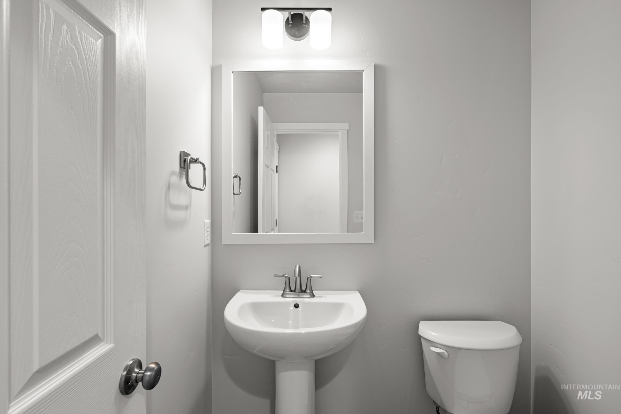 896 NE Trailridge St, Mountain Home, Idaho 83647, 4 Bedrooms, 2.5 Bathrooms, Residential For Sale, Price $429,990, 98981843