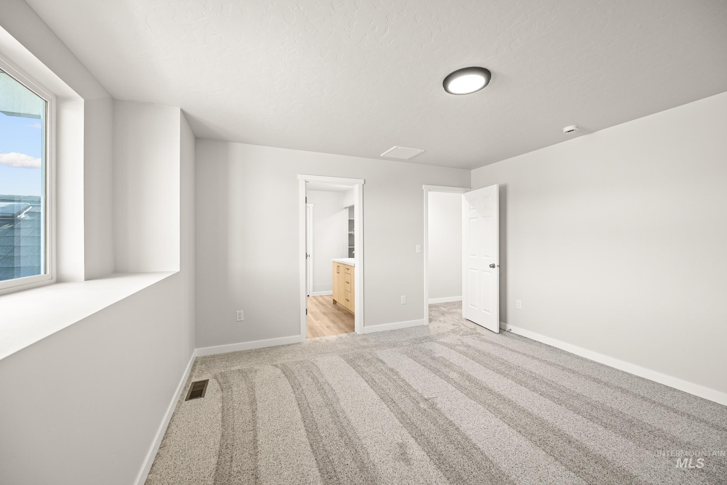 960 Thunderbolt St, Mountain Home, Idaho 83647, 3 Bedrooms, 2.5 Bathrooms, Residential For Sale, Price $399,990, 98981844