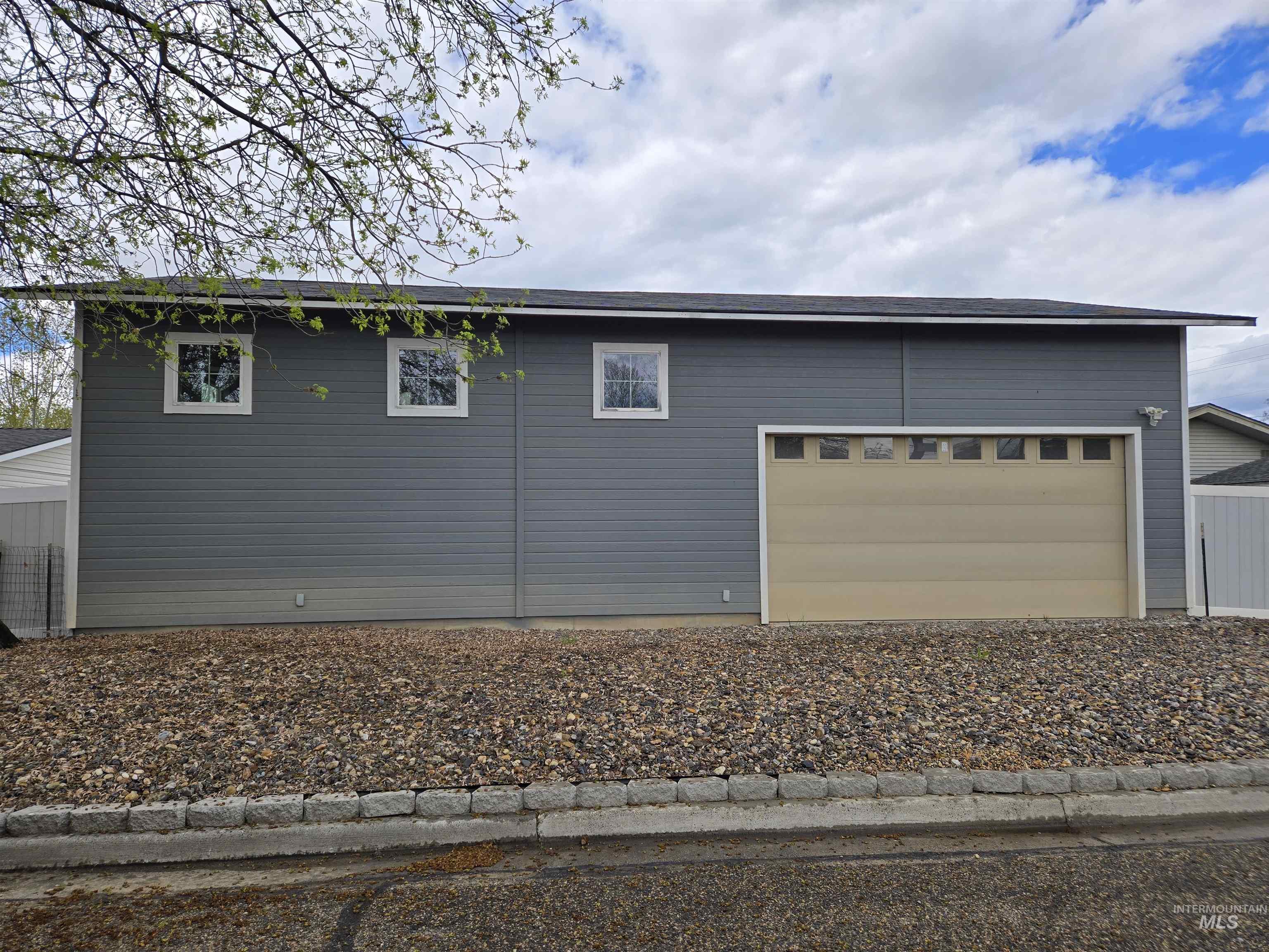 1932 NW 4th Ave, Ontario, Oregon 97914, 4 Bedrooms, 3 Bathrooms, Residential For Sale, Price $525,000, 98981845