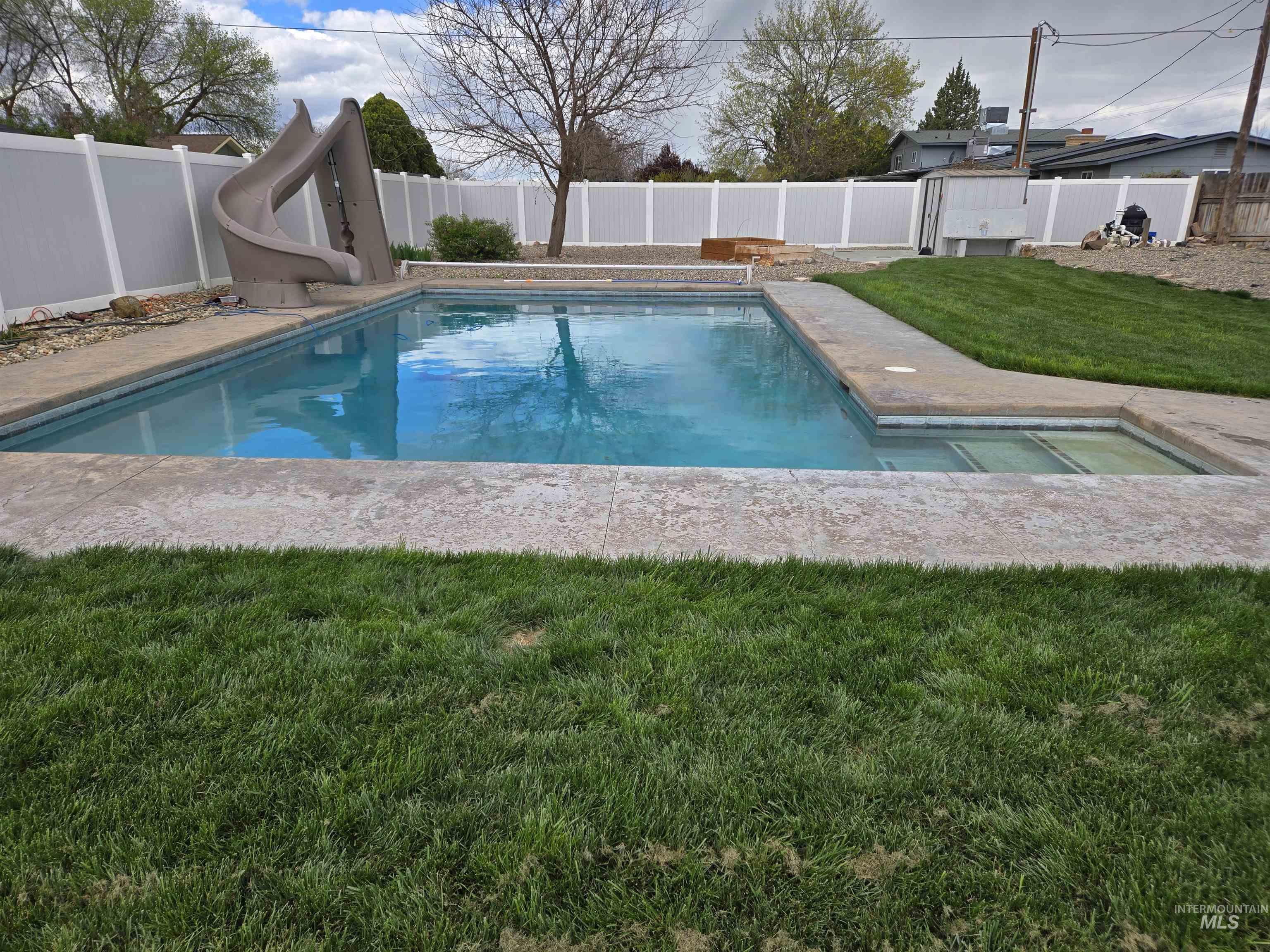 1932 NW 4th Ave, Ontario, Oregon 97914, 4 Bedrooms, 3 Bathrooms, Residential For Sale, Price $525,000, 98981845