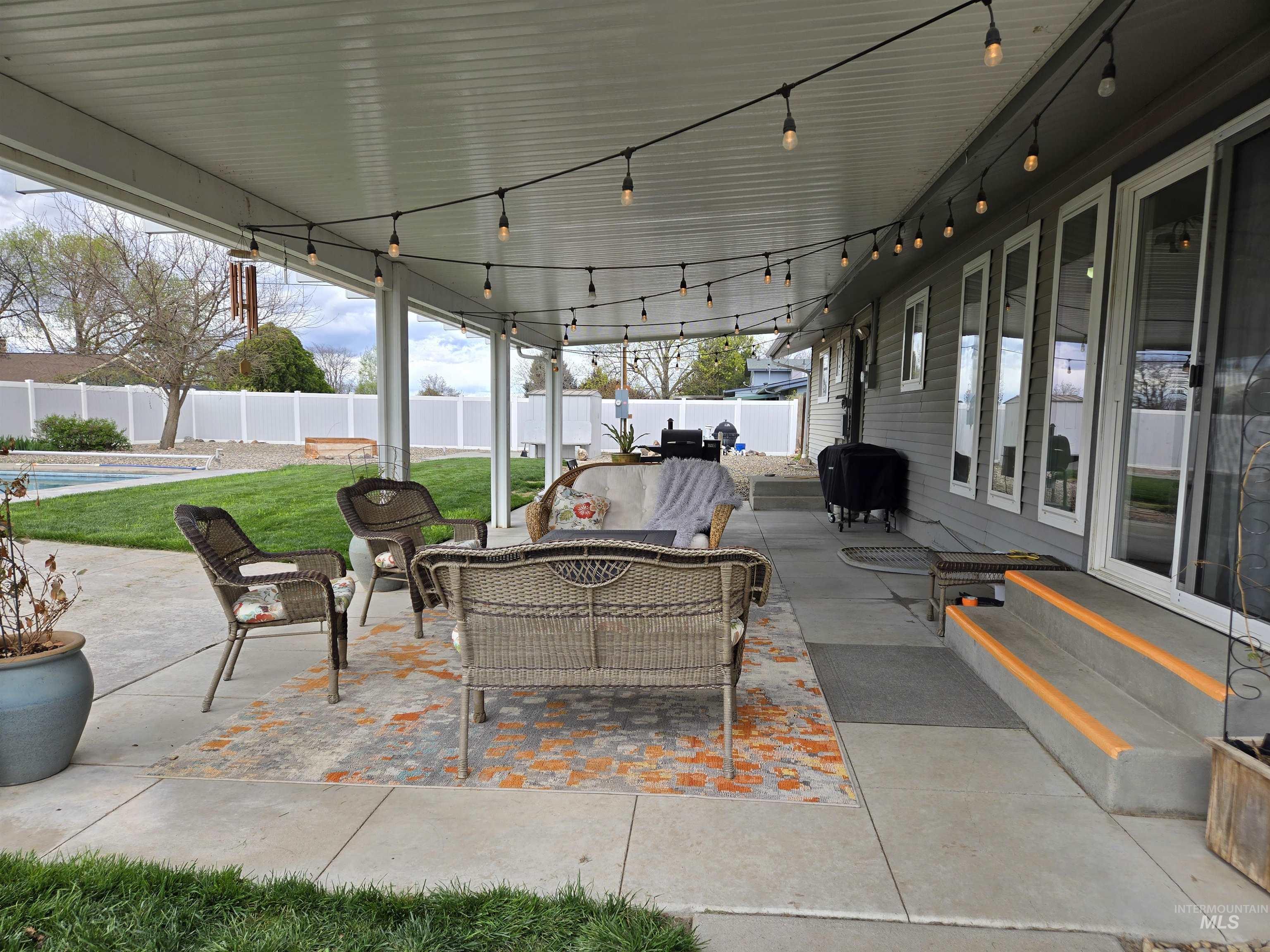 1932 NW 4th Ave, Ontario, Oregon 97914, 4 Bedrooms, 3 Bathrooms, Residential For Sale, Price $525,000, 98981845