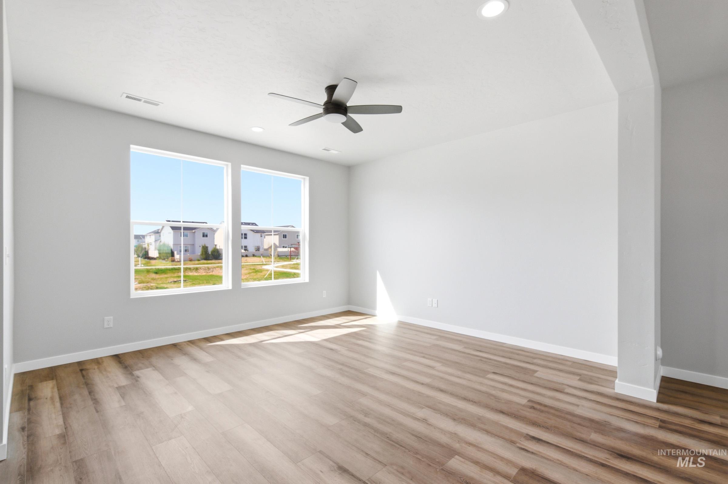 4314 N Camp Creek Ave, Meridian, Idaho 83646, 3 Bedrooms, 2.5 Bathrooms, Residential For Sale, Price $471,990, 98981847