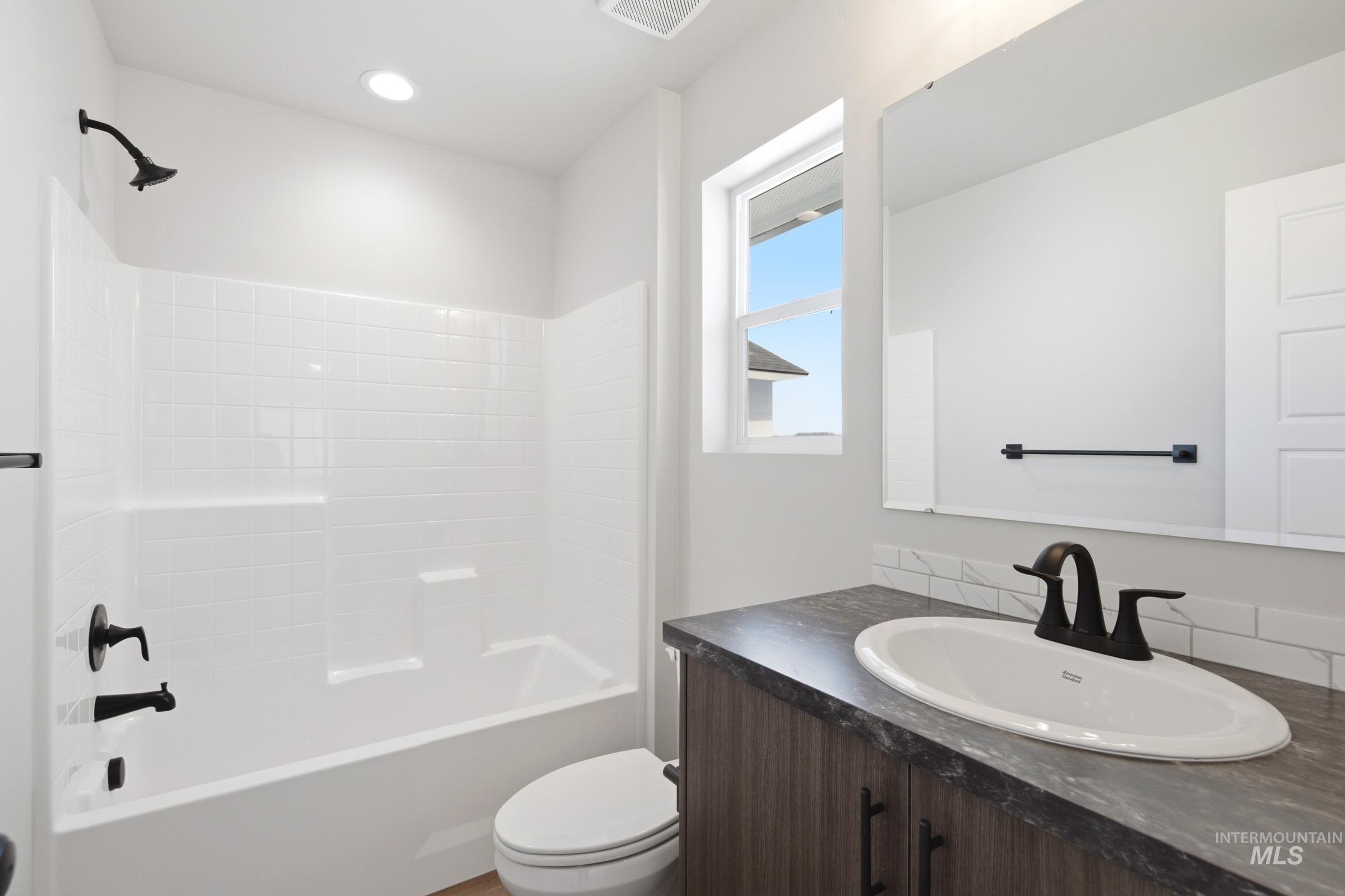 4314 N Camp Creek Ave, Meridian, Idaho 83646, 3 Bedrooms, 2.5 Bathrooms, Residential For Sale, Price $471,990, 98981847