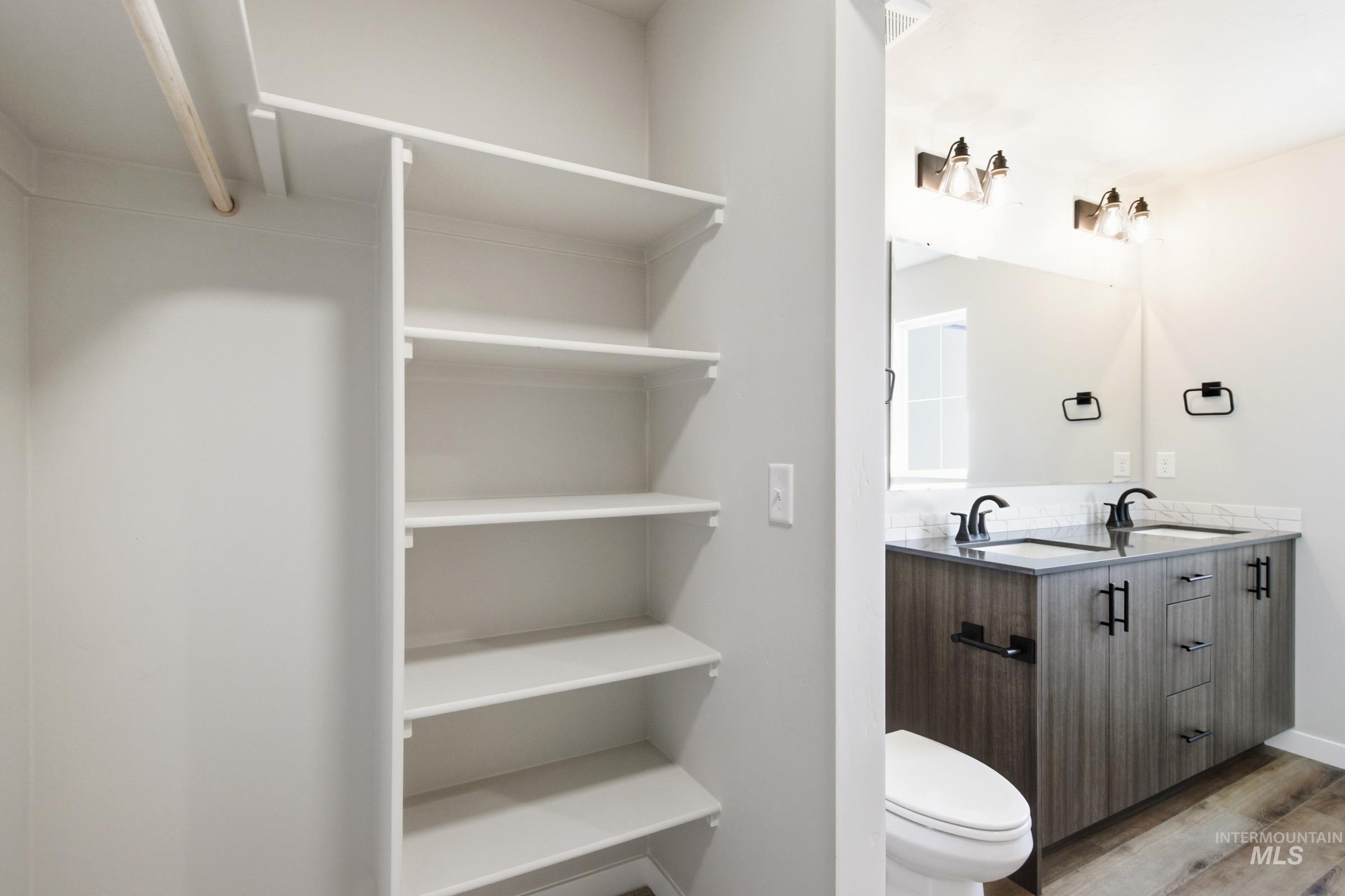 4314 N Camp Creek Ave, Meridian, Idaho 83646, 3 Bedrooms, 2.5 Bathrooms, Residential For Sale, Price $471,990, 98981847