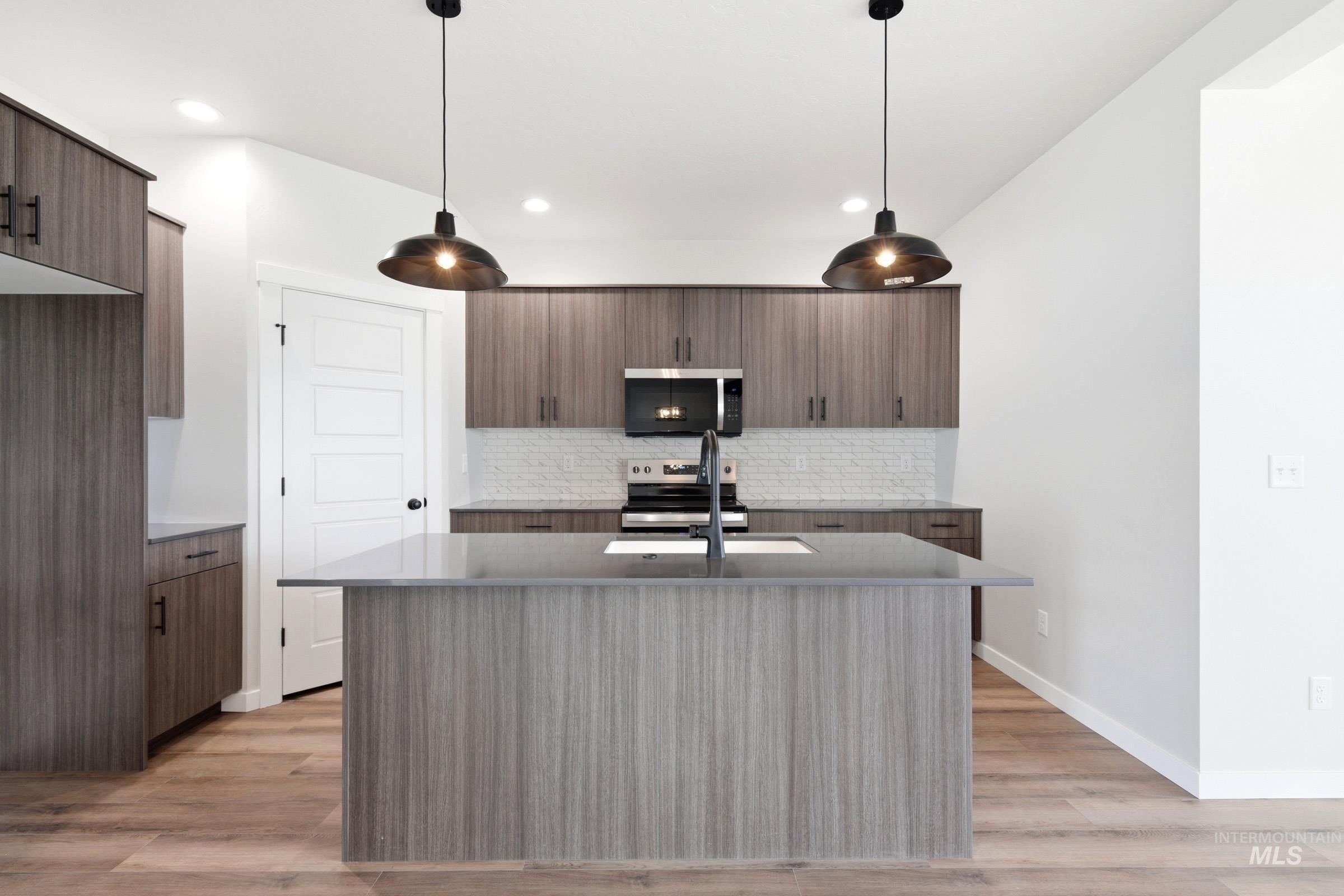 4314 N Camp Creek Ave, Meridian, Idaho 83646, 3 Bedrooms, 2.5 Bathrooms, Residential For Sale, Price $471,990, 98981847