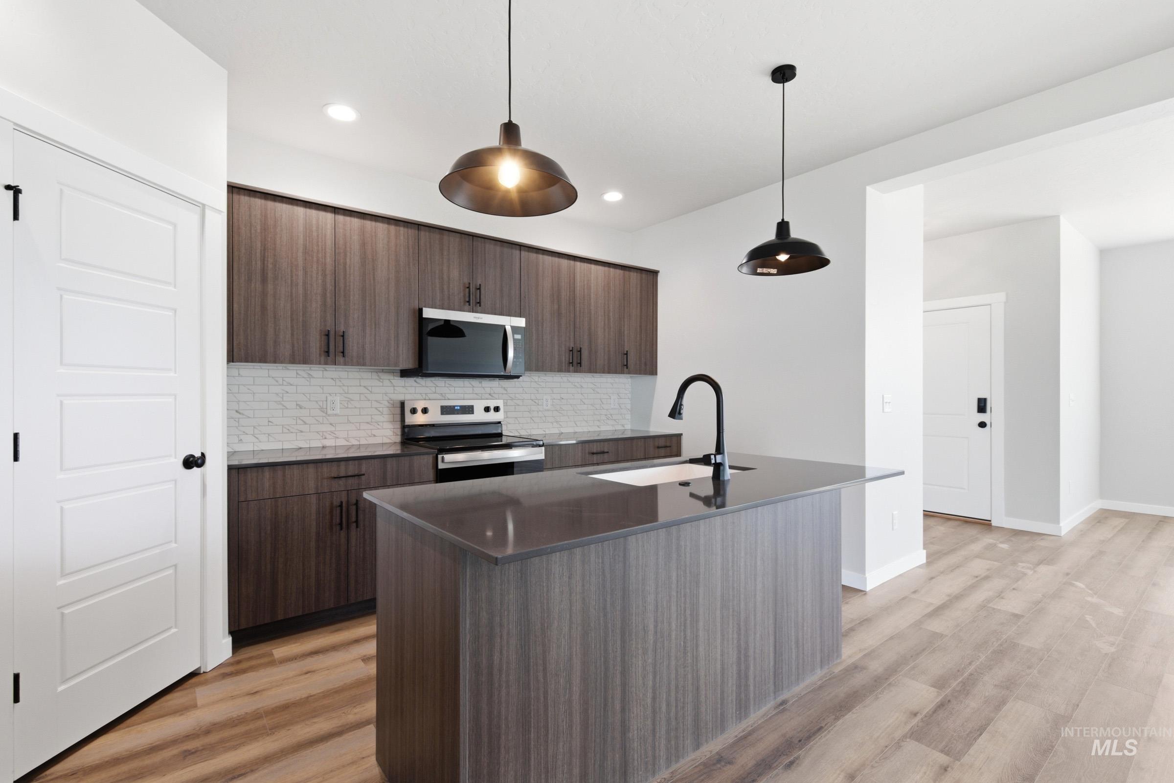 4314 N Camp Creek Ave, Meridian, Idaho 83646, 3 Bedrooms, 2.5 Bathrooms, Residential For Sale, Price $471,990, 98981847