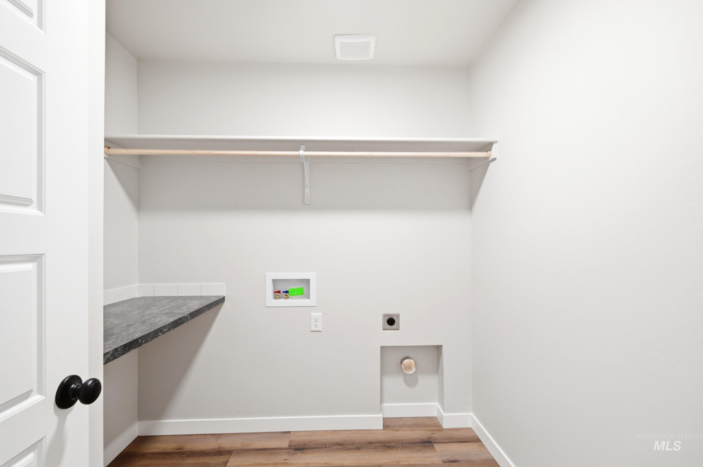 6700 W Redwood Creek Dr, Meridian, Idaho 83646, 3 Bedrooms, 2.5 Bathrooms, Residential For Sale, Price $463,990, 98981848