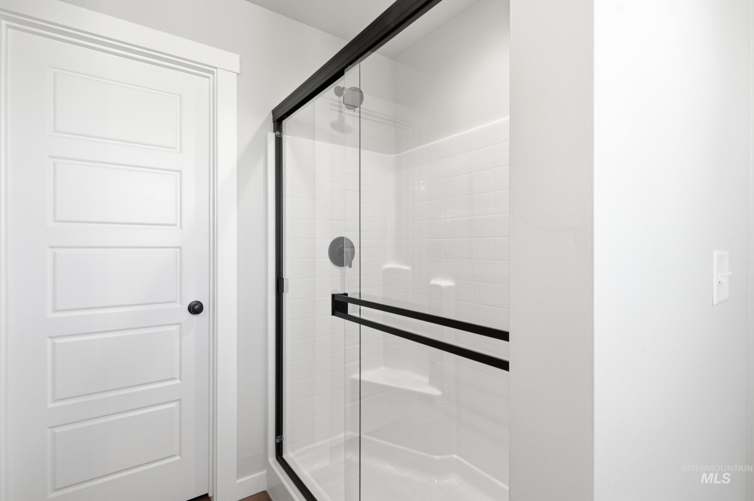 6700 W Redwood Creek Dr, Meridian, Idaho 83646, 3 Bedrooms, 2.5 Bathrooms, Residential For Sale, Price $463,990, 98981848