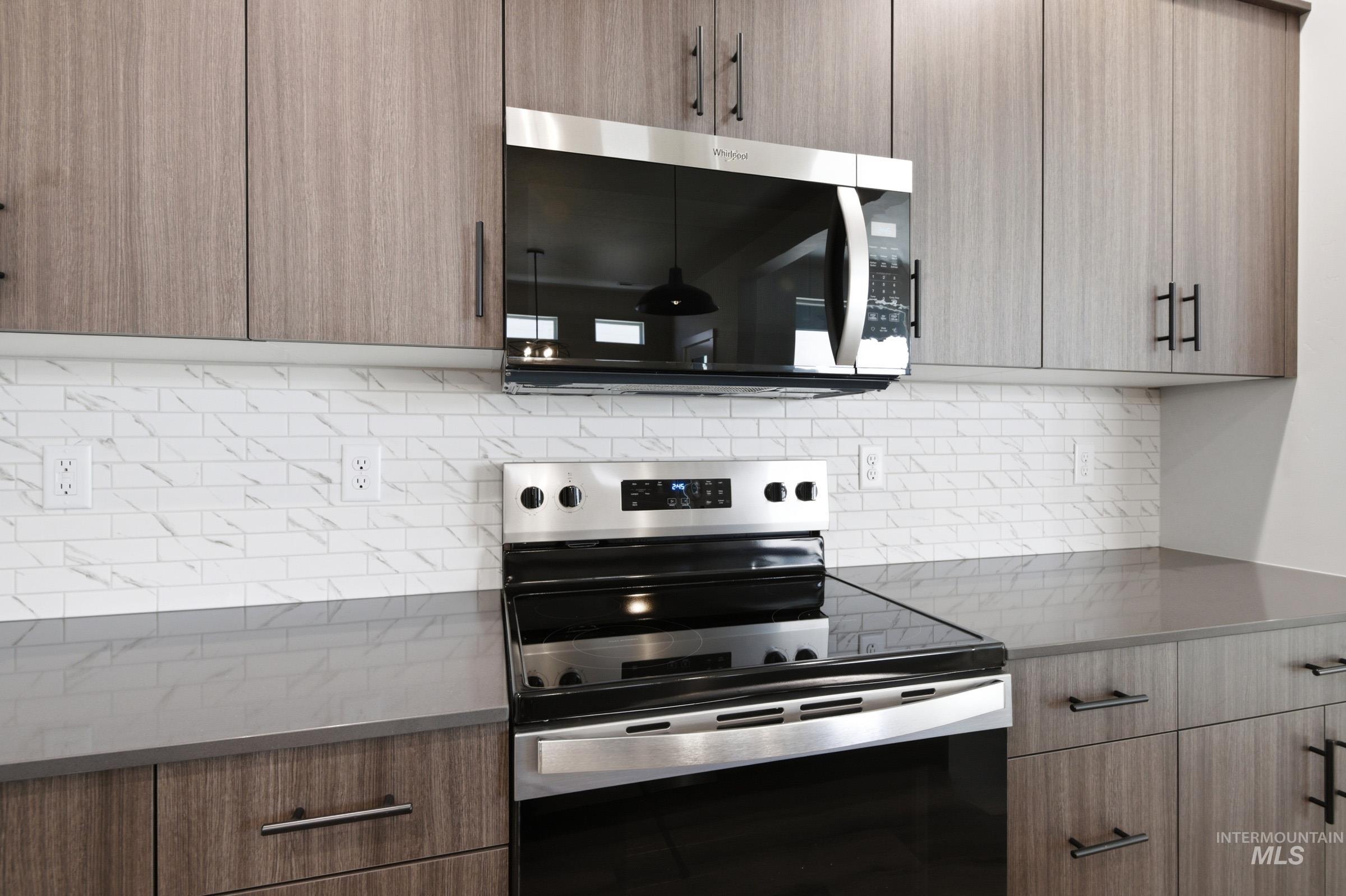 6700 W Redwood Creek Dr, Meridian, Idaho 83646, 3 Bedrooms, 2.5 Bathrooms, Residential For Sale, Price $463,990, 98981848