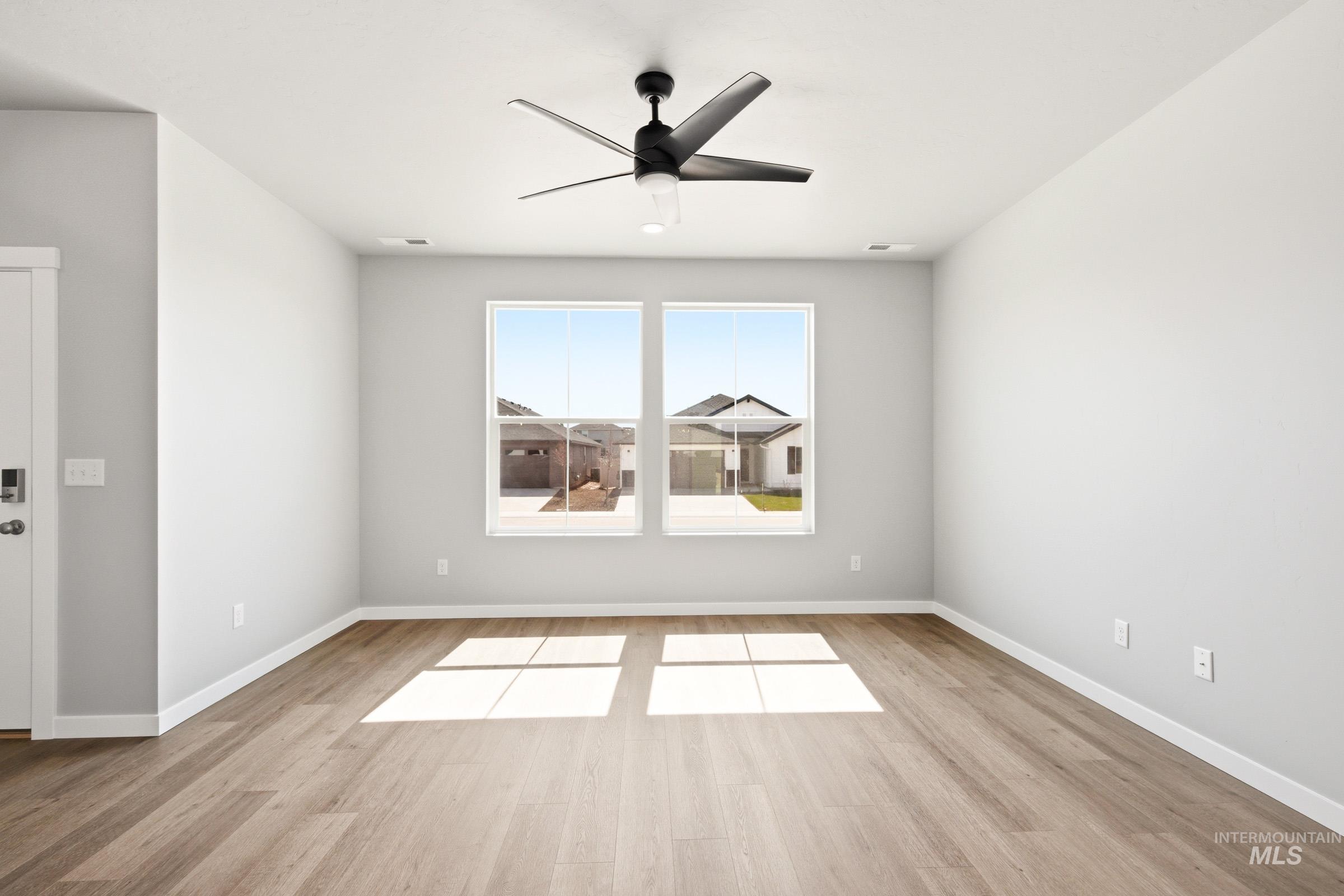 6674 W Redwood Creek Dr, Meridian, Idaho 83646, 3 Bedrooms, 2.5 Bathrooms, Residential For Sale, Price $470,990, 98981849