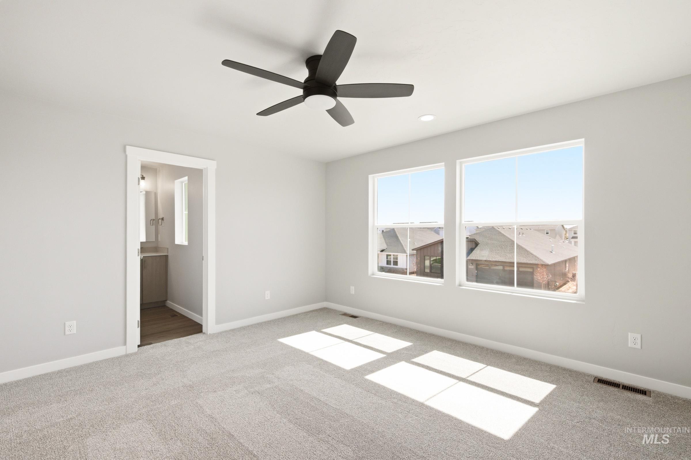 6674 W Redwood Creek Dr, Meridian, Idaho 83646, 3 Bedrooms, 2.5 Bathrooms, Residential For Sale, Price $470,990, 98981849