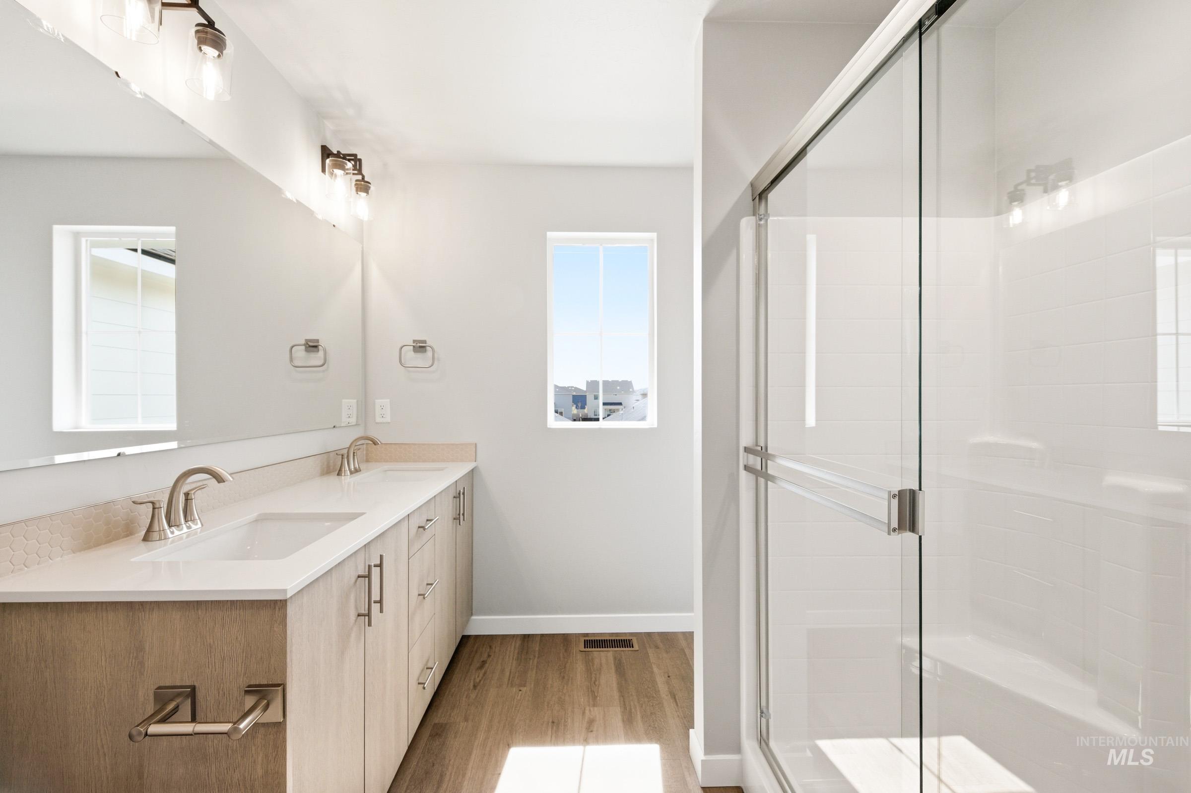 6674 W Redwood Creek Dr, Meridian, Idaho 83646, 3 Bedrooms, 2.5 Bathrooms, Residential For Sale, Price $470,990, 98981849