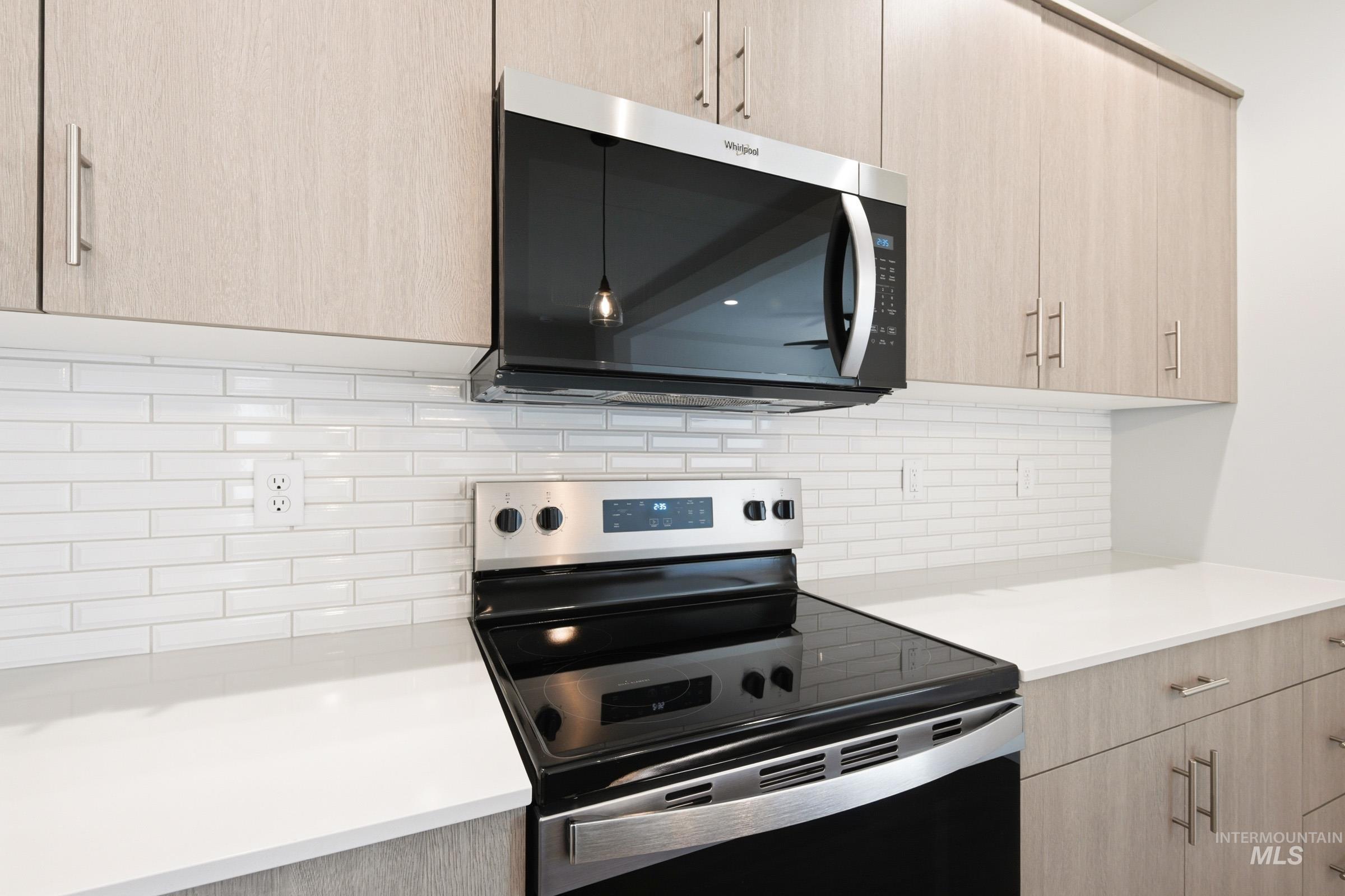 6674 W Redwood Creek Dr, Meridian, Idaho 83646, 3 Bedrooms, 2.5 Bathrooms, Residential For Sale, Price $470,990, 98981849