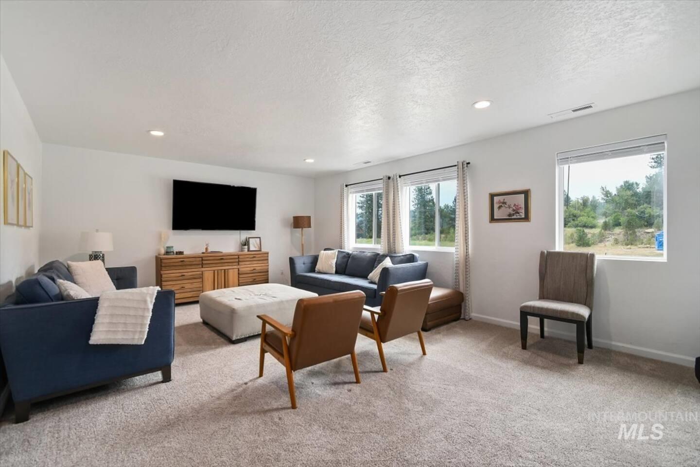 70 Wapiti Ct., Garden Valley, Idaho 83622, 4 Bedrooms, 2.5 Bathrooms, Residential For Sale, Price $599,900, 98981858