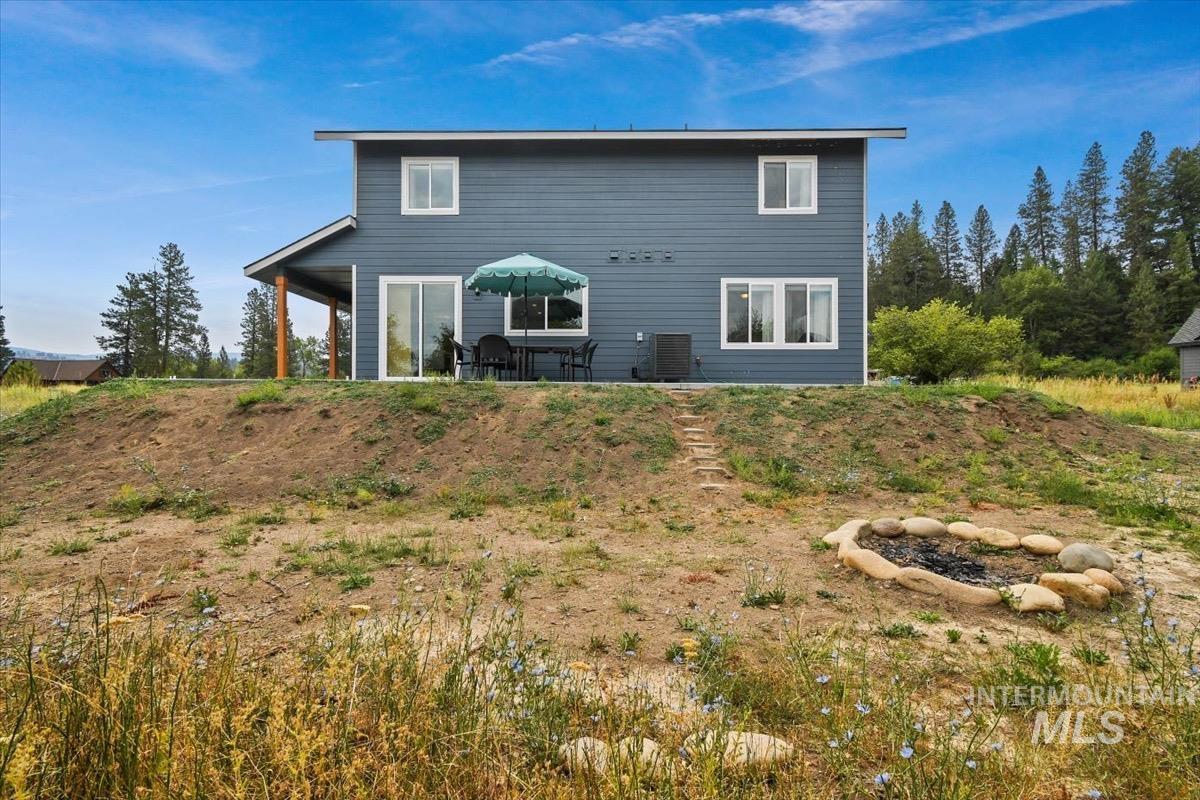 70 Wapiti Ct., Garden Valley, Idaho 83622, 4 Bedrooms, 2.5 Bathrooms, Residential For Sale, Price $599,900, 98981858