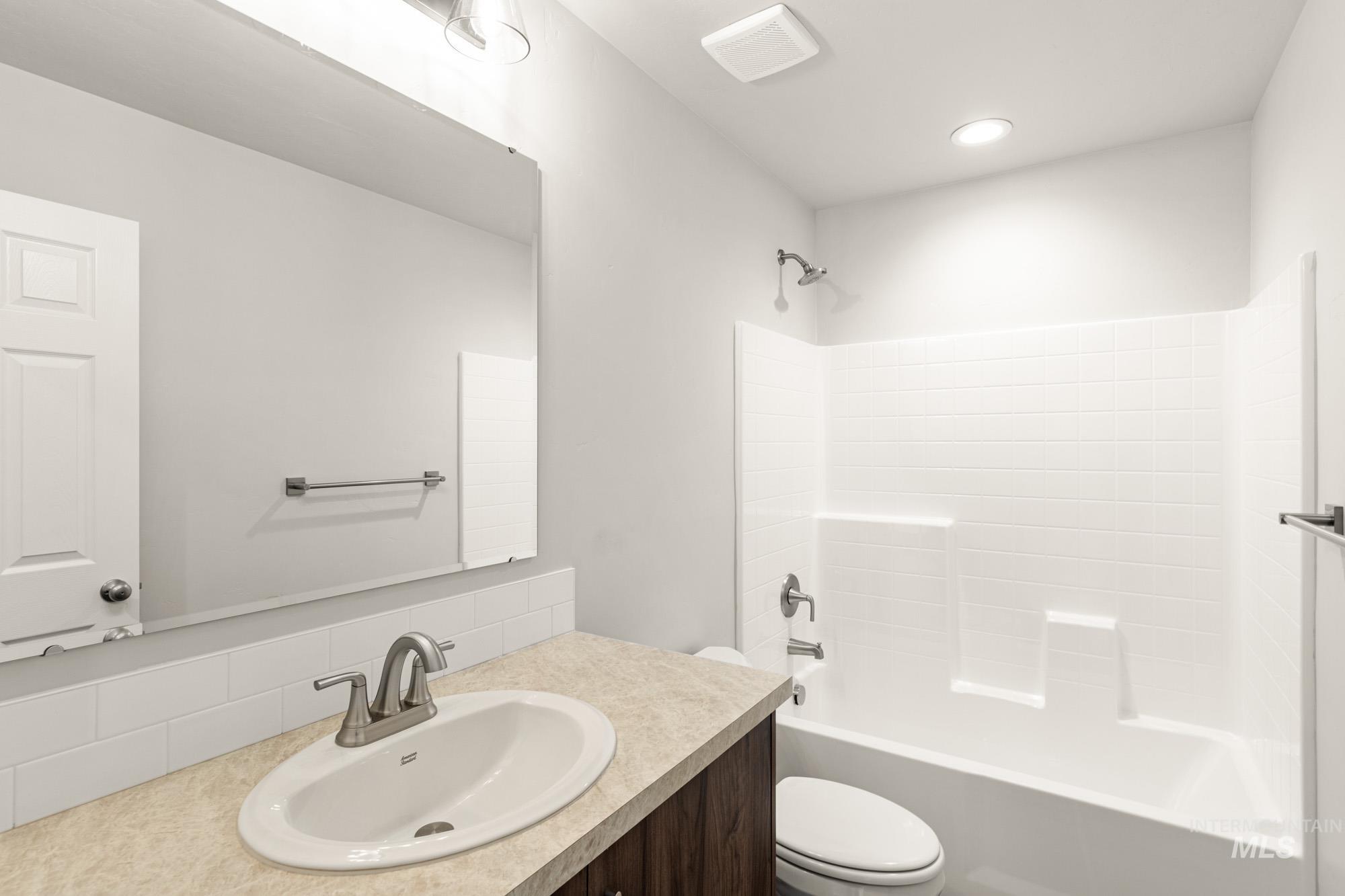 7104 E Marble Springs Dr, Nampa, Idaho 83687, 4 Bedrooms, 2 Bathrooms, Residential For Sale, Price $449,990, 98981862