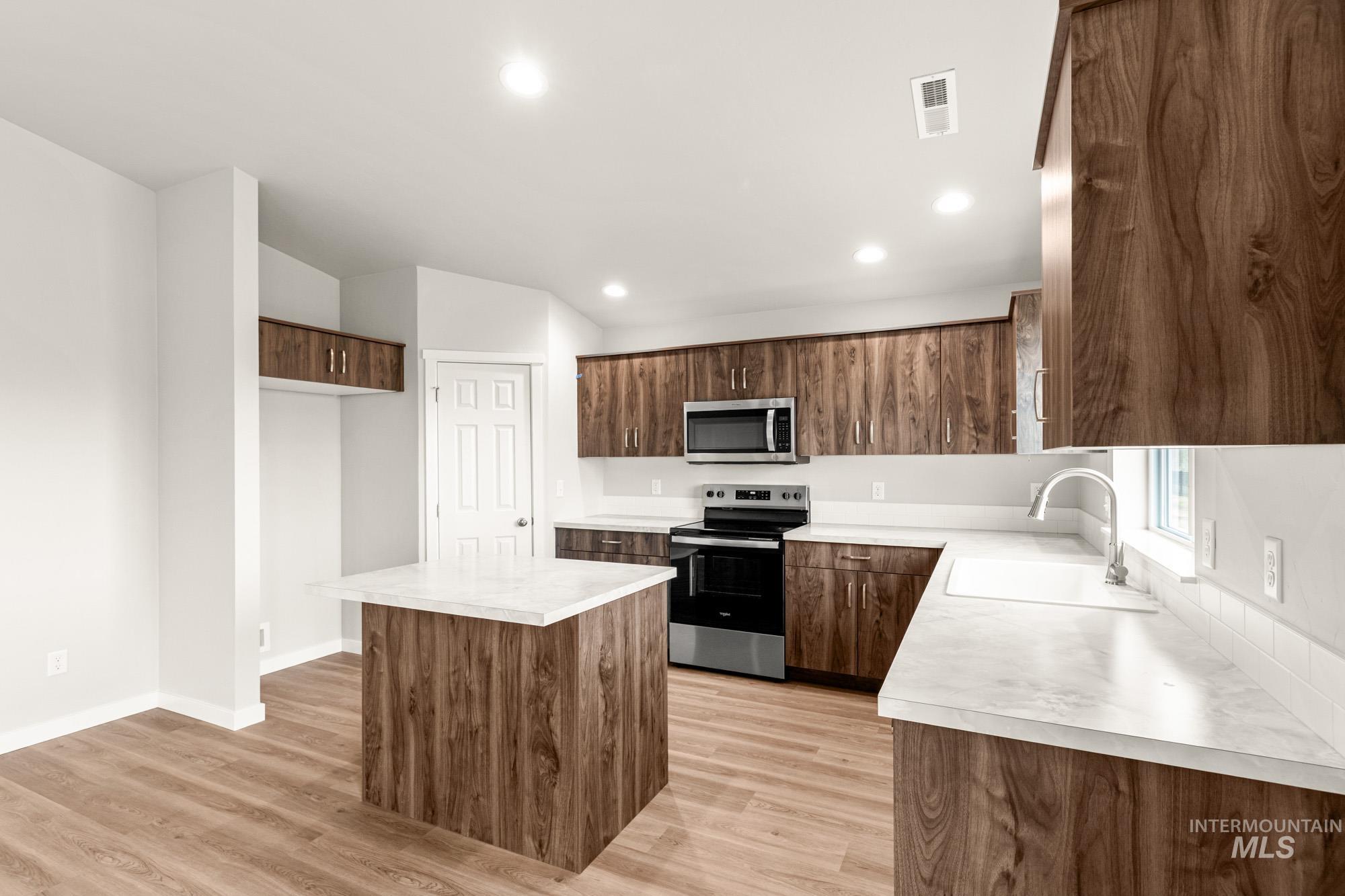 7104 E Marble Springs Dr, Nampa, Idaho 83687, 4 Bedrooms, 2 Bathrooms, Residential For Sale, Price $449,990, 98981862