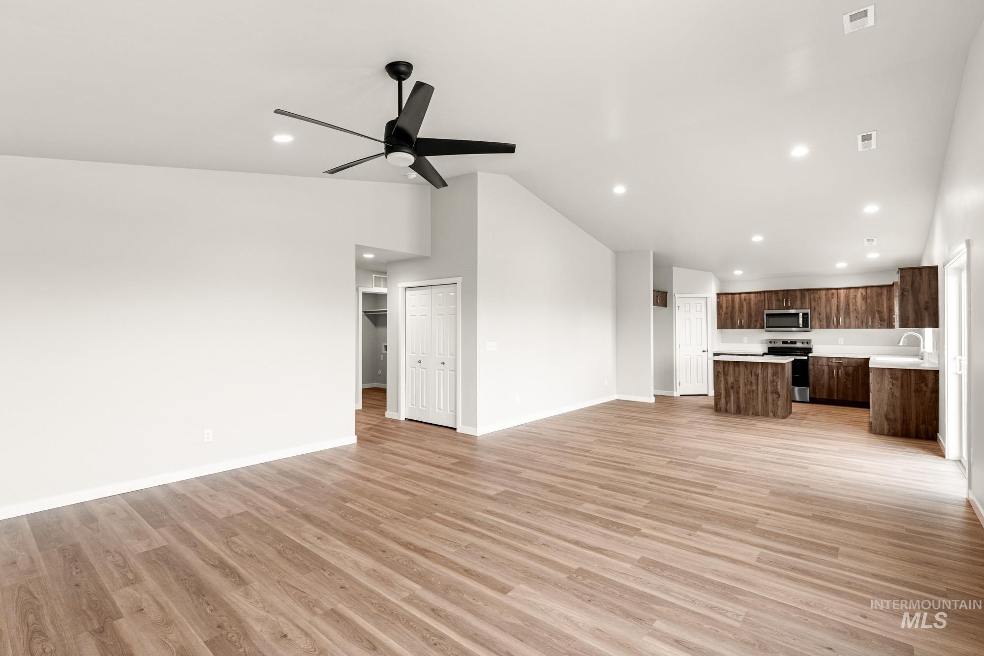 7104 E Marble Springs Dr, Nampa, Idaho 83687, 4 Bedrooms, 2 Bathrooms, Residential For Sale, Price $449,990, 98981862