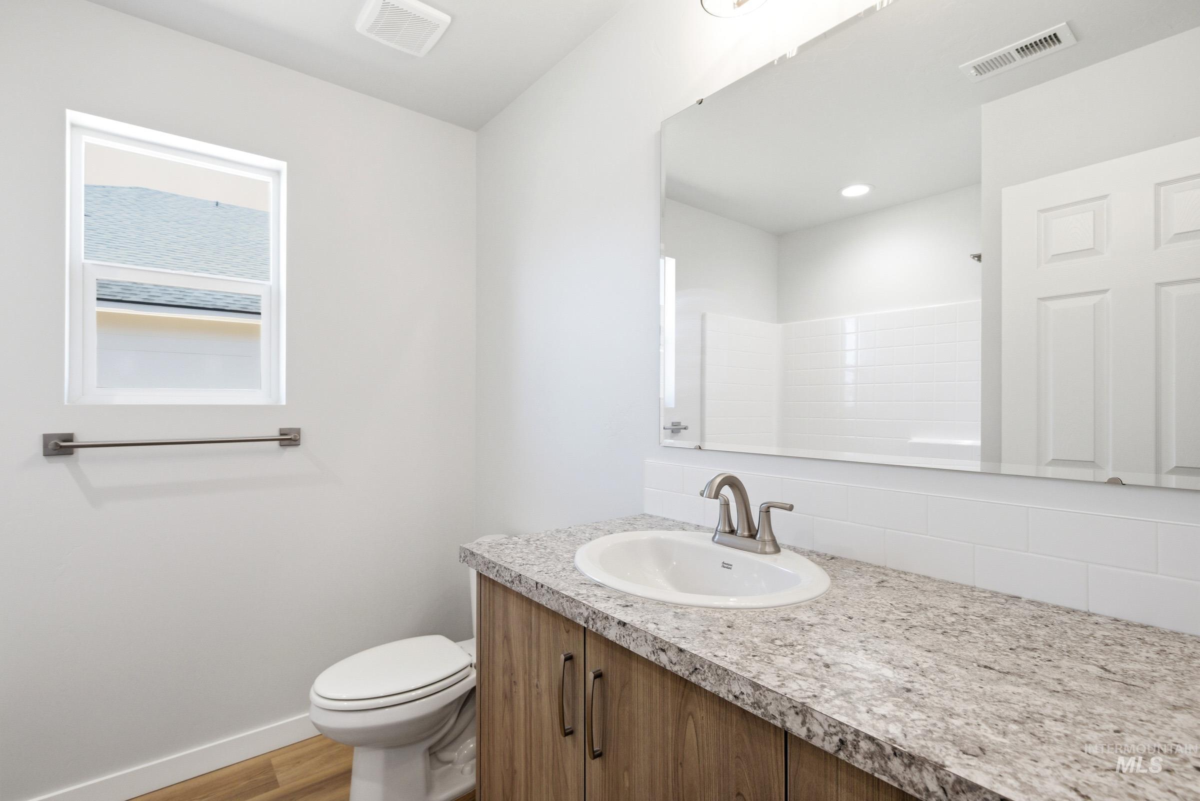 7092 E Marble Springs Dr, Nampa, Idaho 83687, 4 Bedrooms, 2 Bathrooms, Residential For Sale, Price $465,990, 98981864