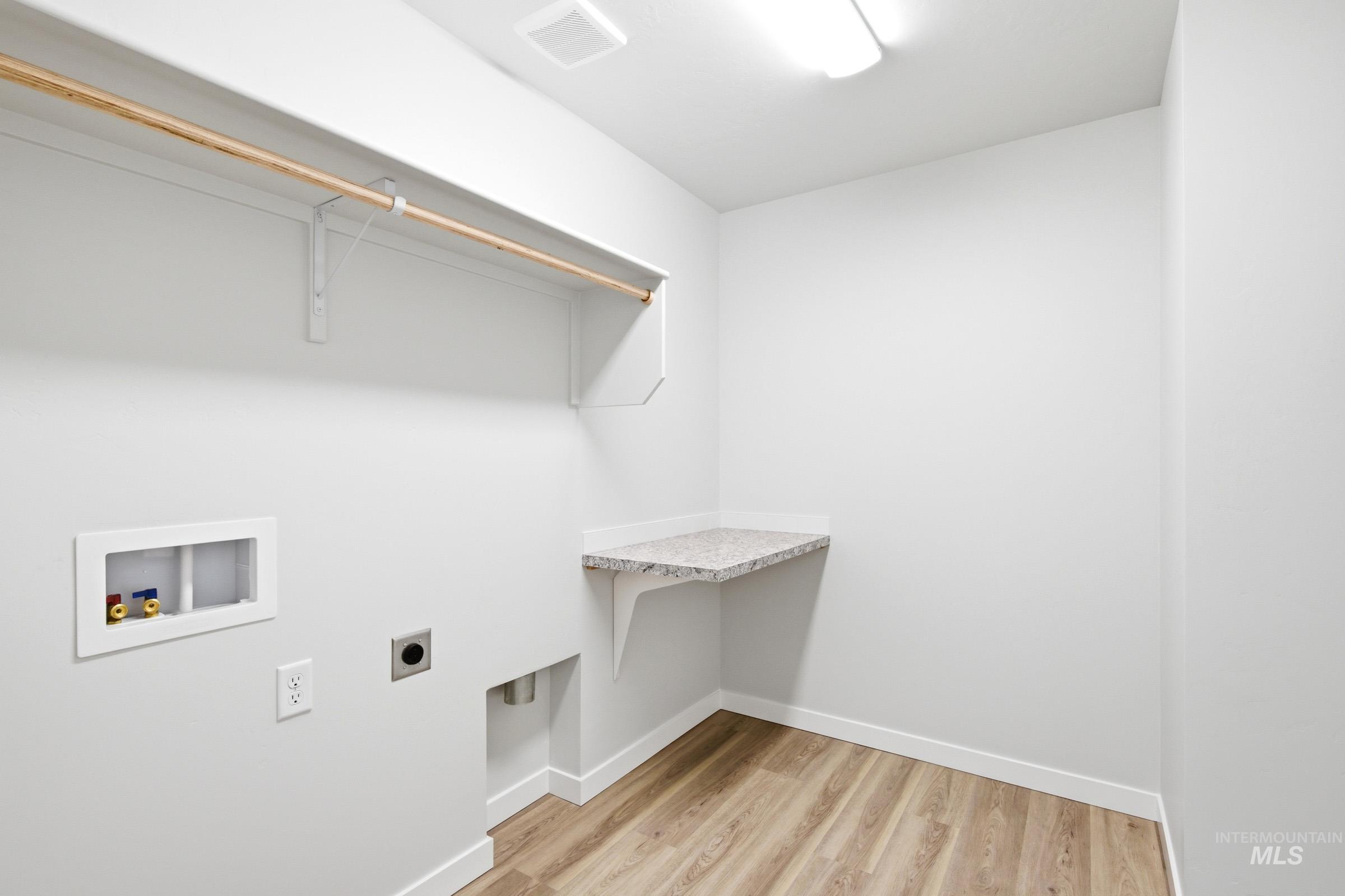 7092 E Marble Springs Dr, Nampa, Idaho 83687, 4 Bedrooms, 2 Bathrooms, Residential For Sale, Price $465,990, 98981864