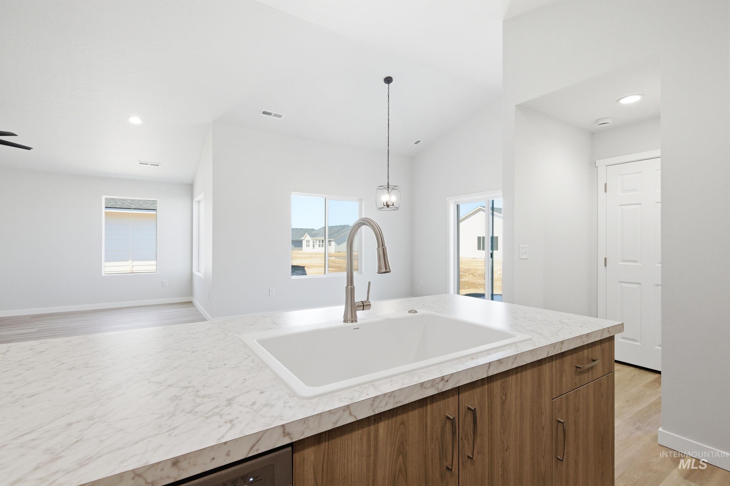 7092 E Marble Springs Dr, Nampa, Idaho 83687, 4 Bedrooms, 2 Bathrooms, Residential For Sale, Price $465,990, 98981864