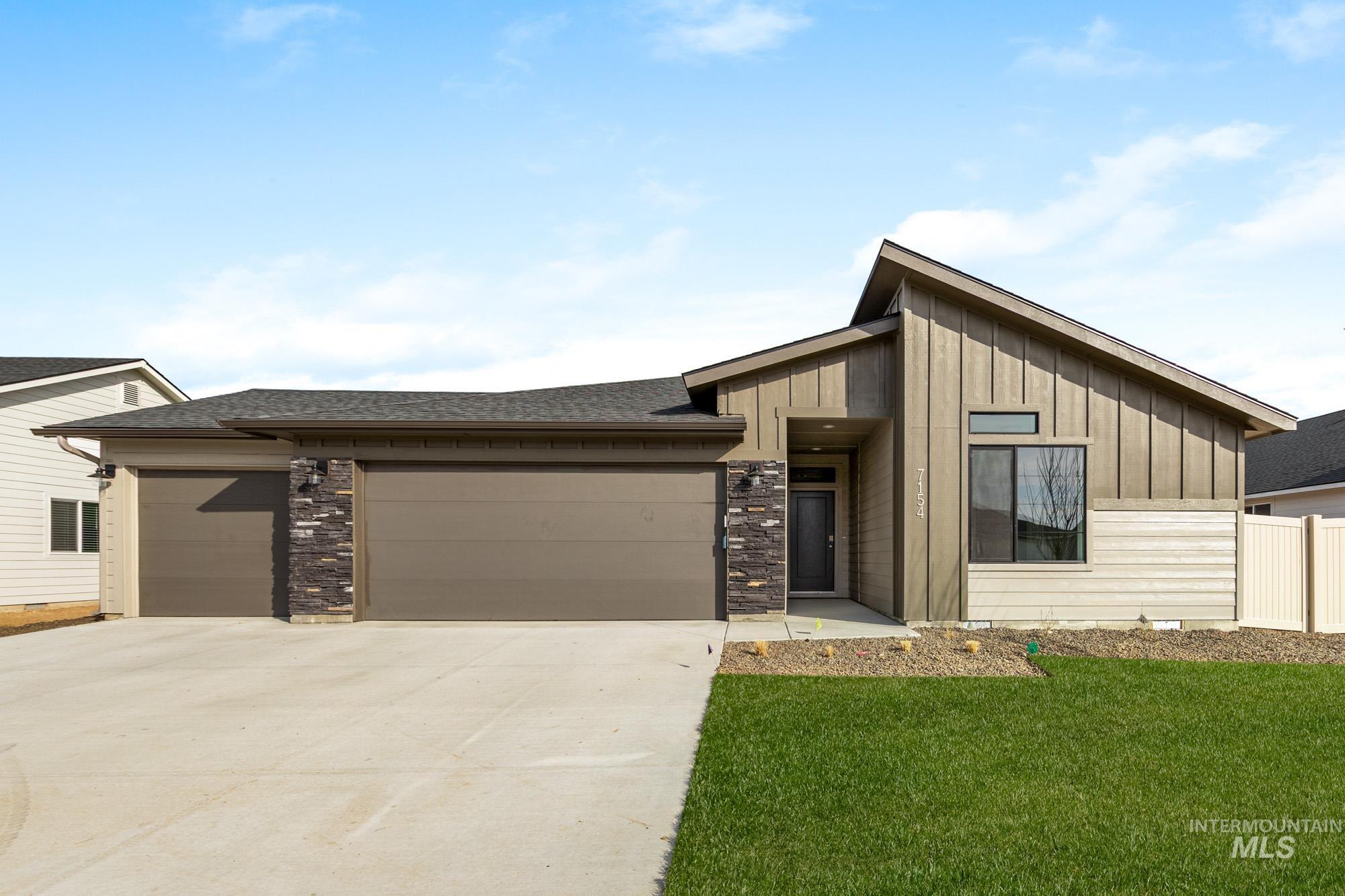 493 Waverly Ave, Middleton, Idaho 83644, 4 Bedrooms, 2 Bathrooms, Residential For Sale, Price $466,990, 98981867