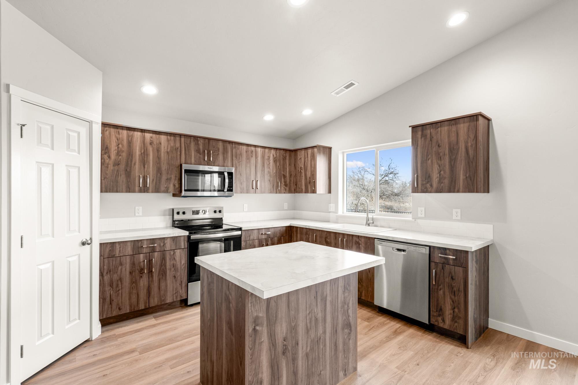 493 Waverly Ave, Middleton, Idaho 83644, 4 Bedrooms, 2 Bathrooms, Residential For Sale, Price $466,990, 98981867