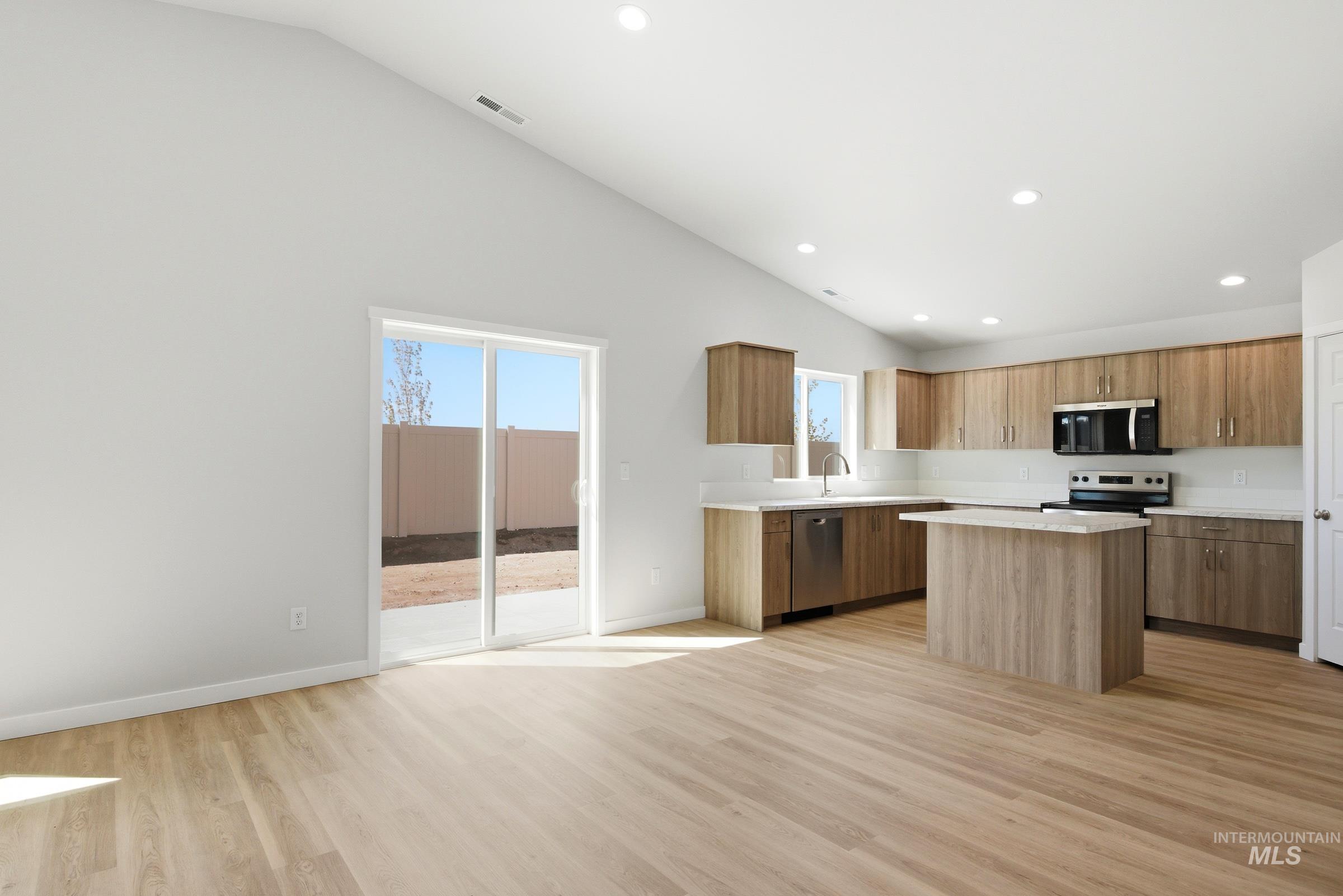 493 Waverly Ave, Middleton, Idaho 83644, 4 Bedrooms, 2 Bathrooms, Residential For Sale, Price $466,990,MLS 98981867