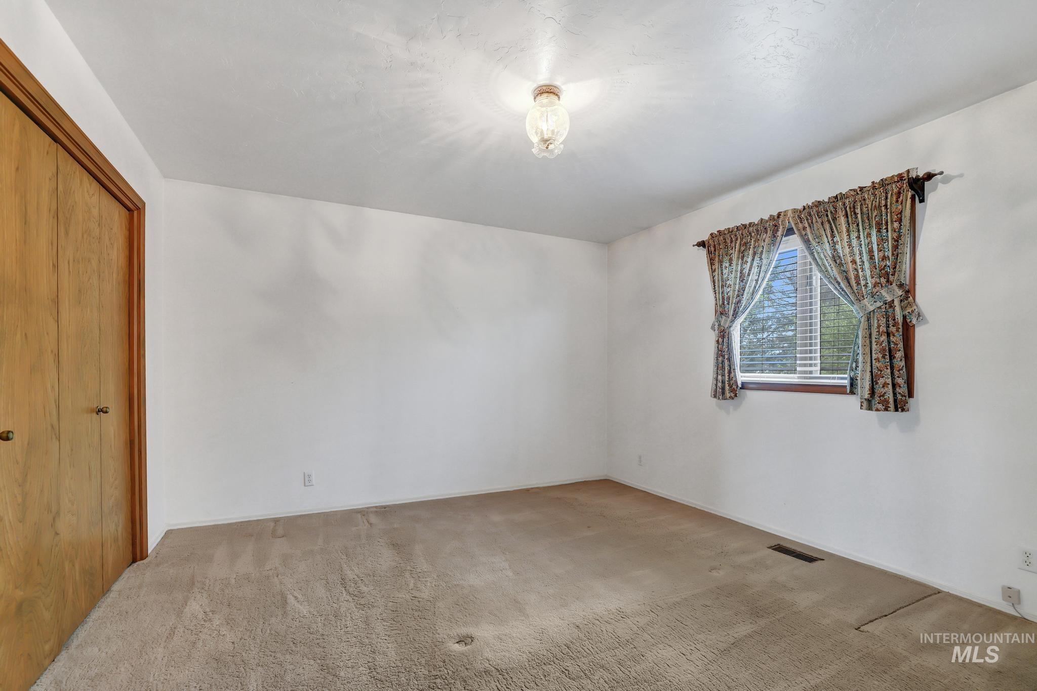 22 Horseshoe Cir, Jerome, Idaho 83338-5984, 3 Bedrooms, 2 Bathrooms, Residential For Sale, Price $600,000, 98981894