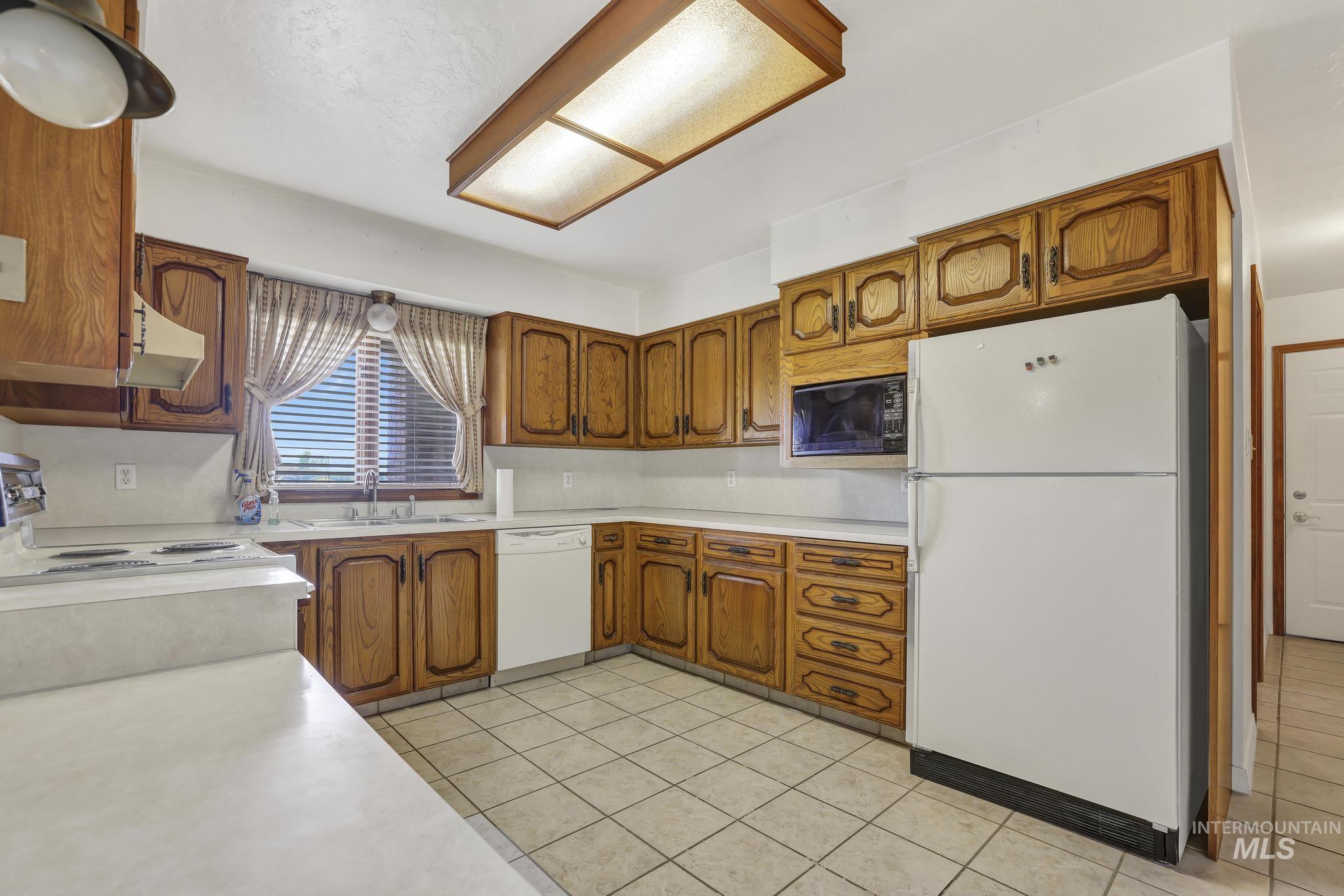 22 Horseshoe Cir, Jerome, Idaho 83338-5984, 3 Bedrooms, 2 Bathrooms, Residential For Sale, Price $600,000, 98981894