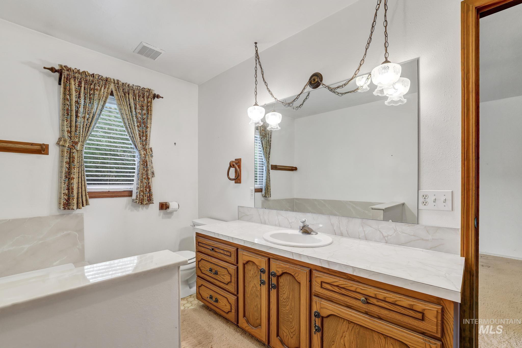 22 Horseshoe Cir, Jerome, Idaho 83338-5984, 3 Bedrooms, 2 Bathrooms, Residential For Sale, Price $600,000, 98981894