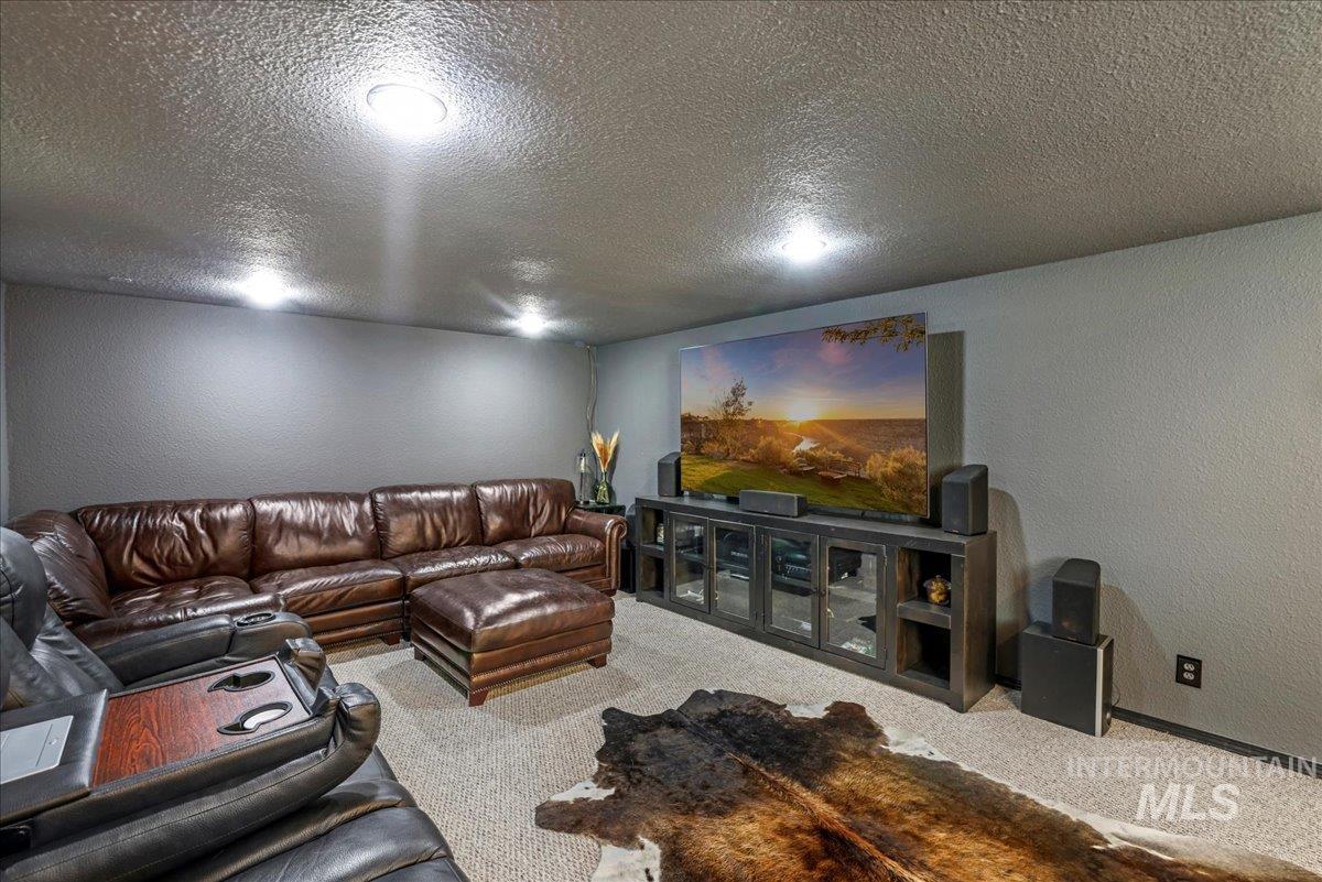 1011 Filer Ave W, Twin Falls, Idaho 83301, 3 Bedrooms, 3 Bathrooms, Residential For Sale, Price $650,000,MLS 98981896