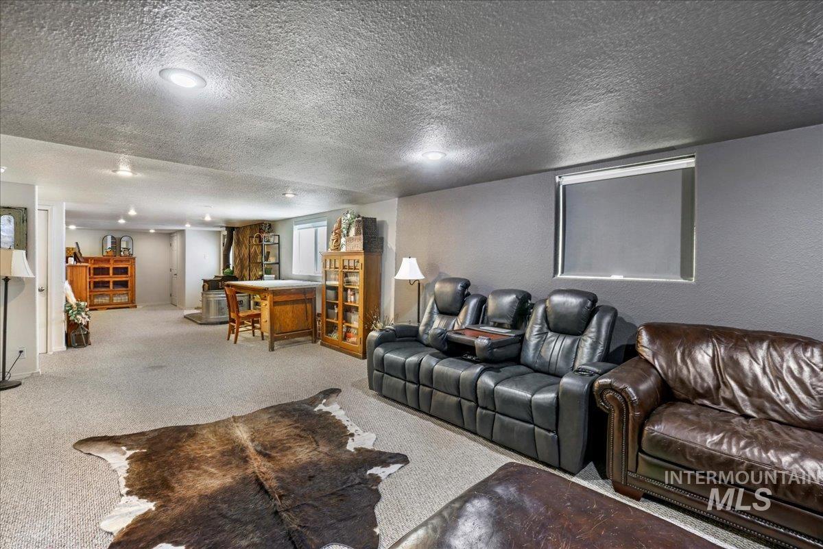 1011 Filer Ave W, Twin Falls, Idaho 83301, 3 Bedrooms, 3 Bathrooms, Residential For Sale, Price $650,000,MLS 98981896