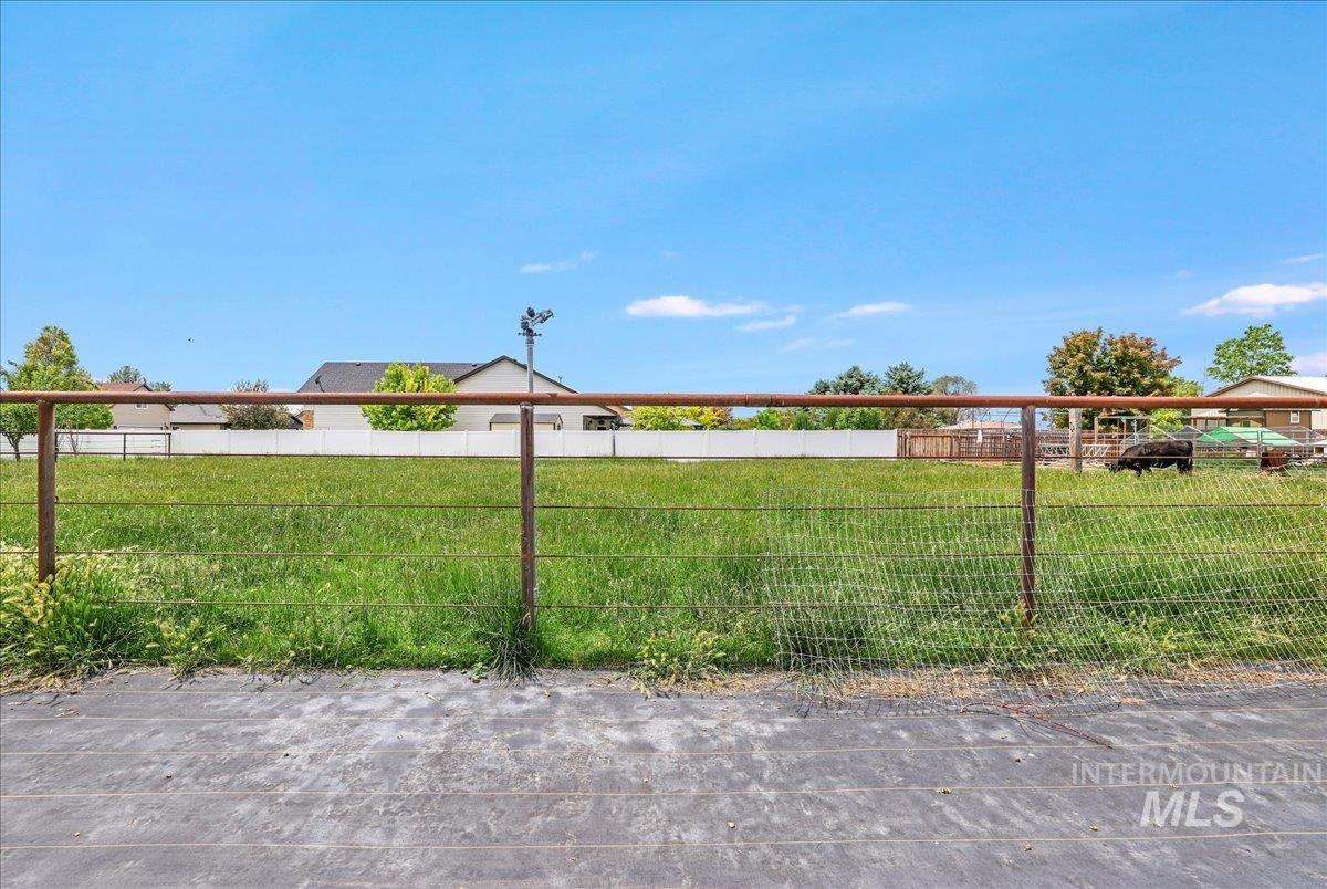1011 Filer Ave W, Twin Falls, Idaho 83301, 3 Bedrooms, 3 Bathrooms, Residential For Sale, Price $650,000,MLS 98981896