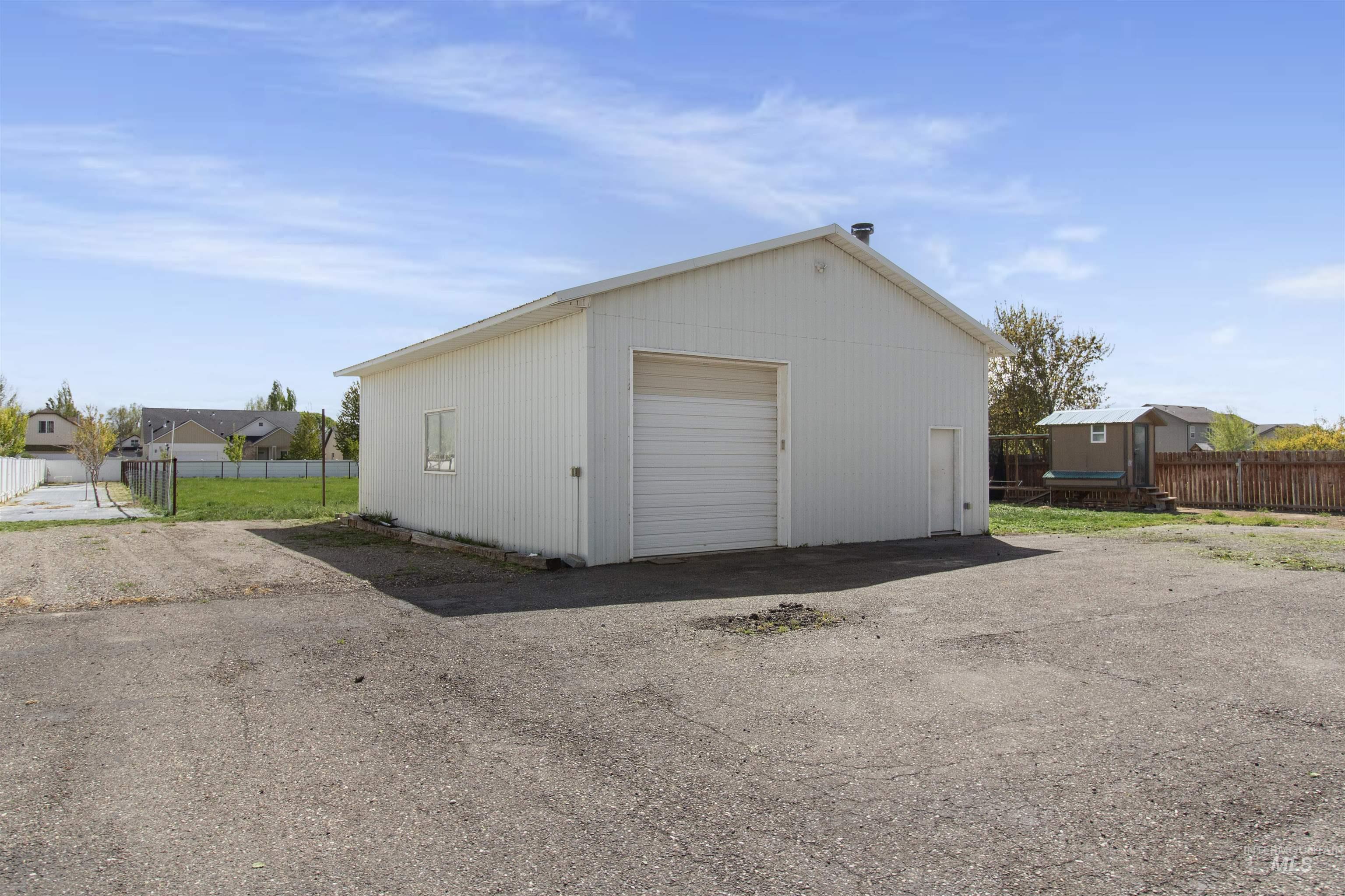 1011 Filer Ave W, Twin Falls, Idaho 83301, 3 Bedrooms, 3 Bathrooms, Residential For Sale, Price $650,000,MLS 98981896