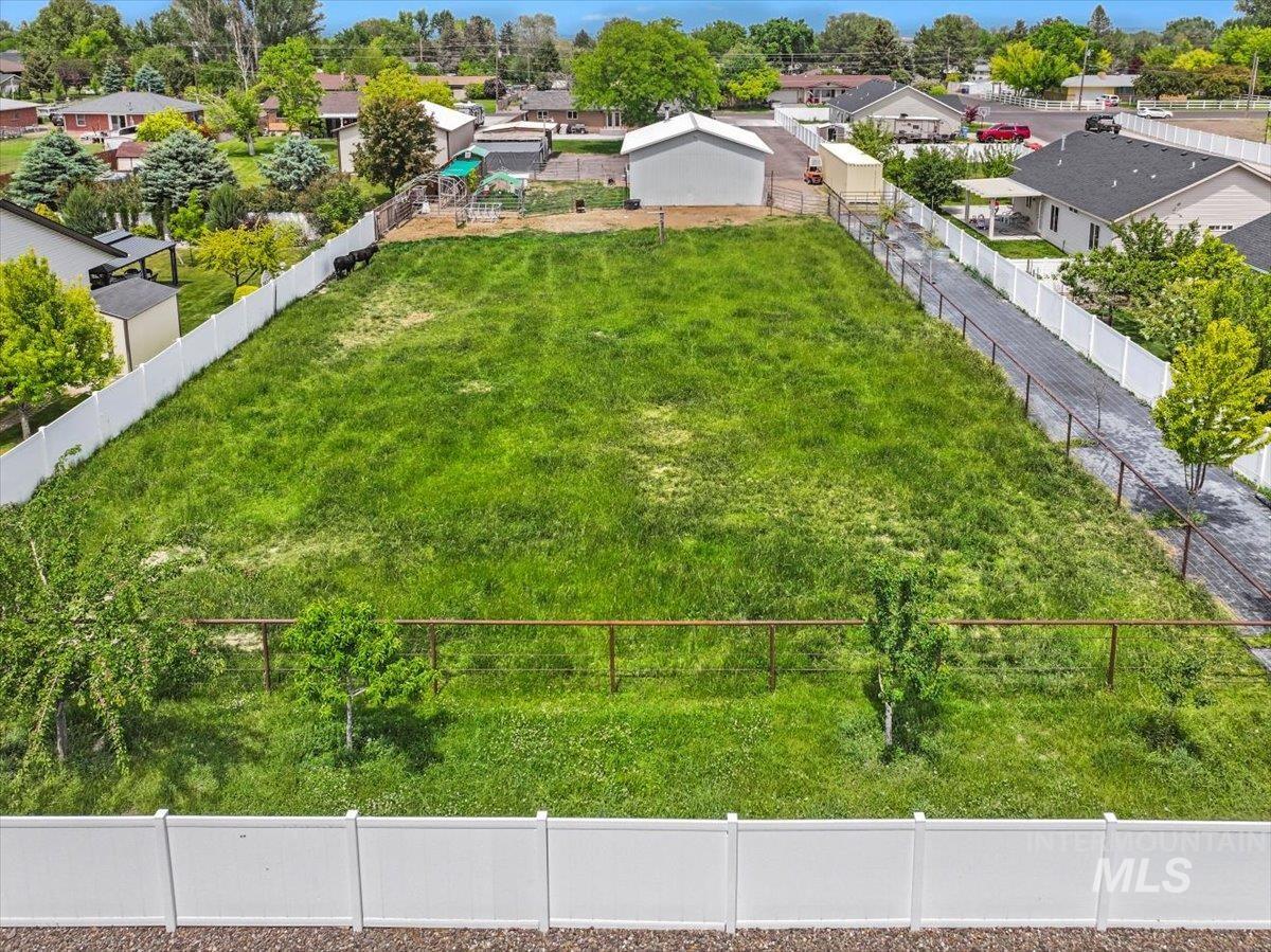 1011 Filer Ave W, Twin Falls, Idaho 83301, 3 Bedrooms, 3 Bathrooms, Residential For Sale, Price $650,000,MLS 98981896