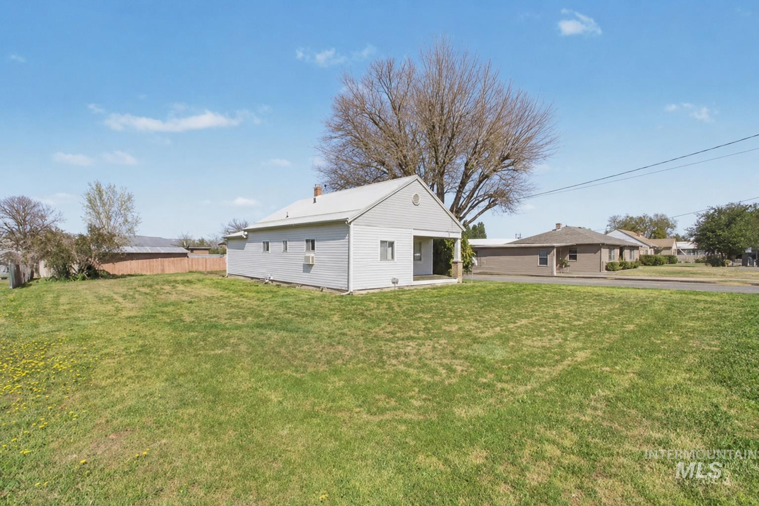 715 Bryden Avenue, Lewiston, Idaho 83501, 3 Bedrooms, 1.5 Bathrooms, Residential For Sale, Price $500,000, 98981900