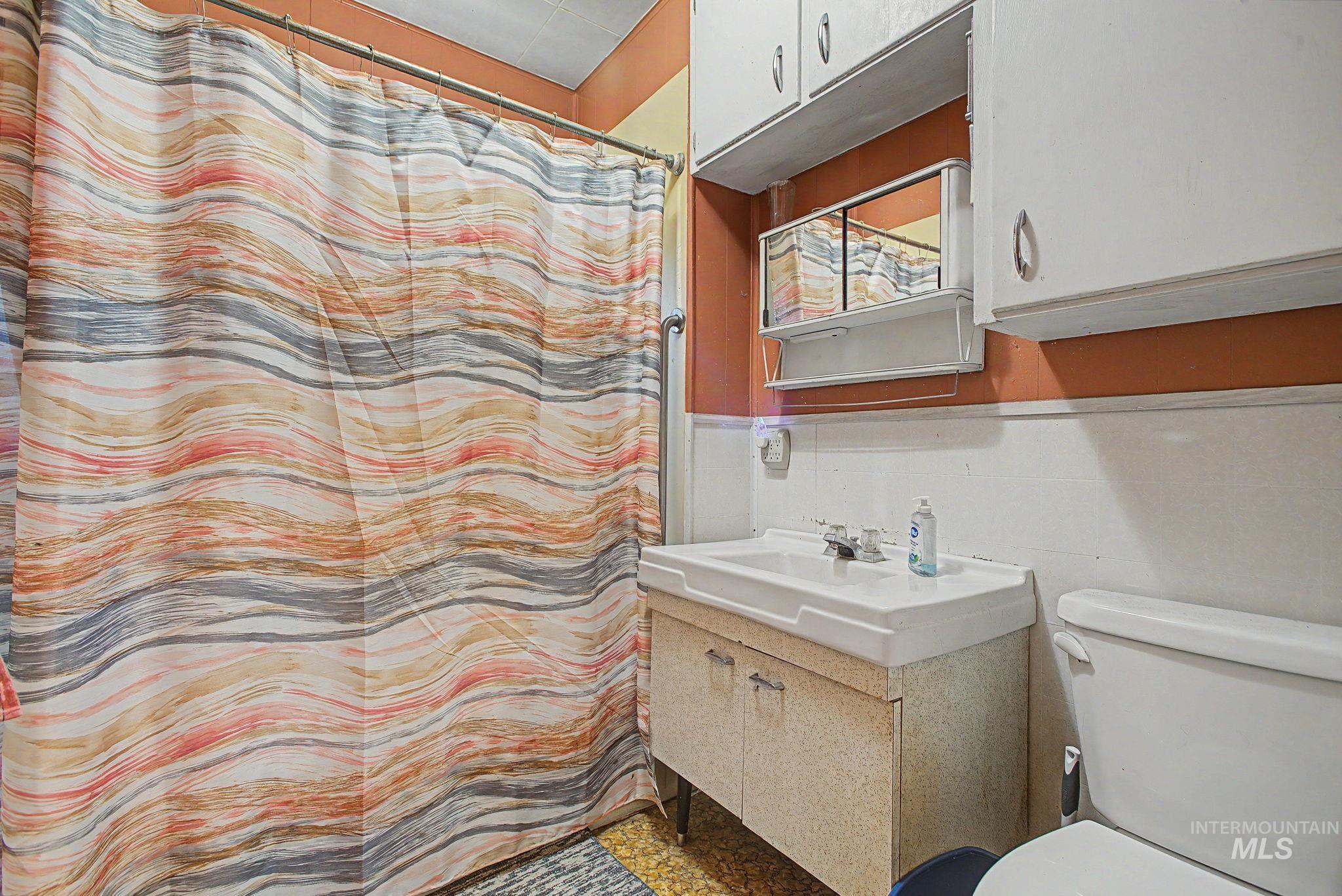 715 Bryden Avenue, Lewiston, Idaho 83501, 3 Bedrooms, 1.5 Bathrooms, Residential For Sale, Price $500,000, 98981900